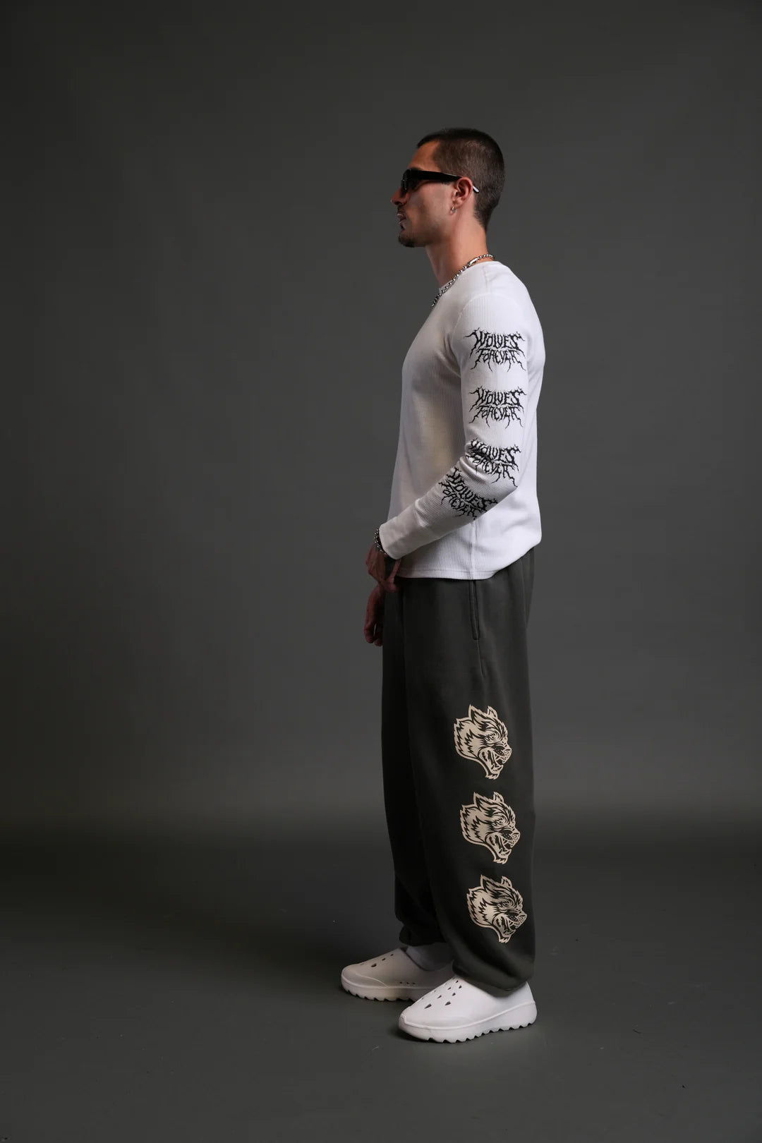 HEART CHERUB LIGHTWEIGHT LOUNGER SWEAT PANTS IN WOLF GRAY HALO WASH