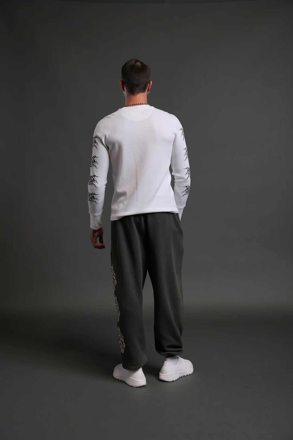 HEART CHERUB LIGHTWEIGHT LOUNGER SWEAT PANTS IN WOLF GRAY HALO WASH