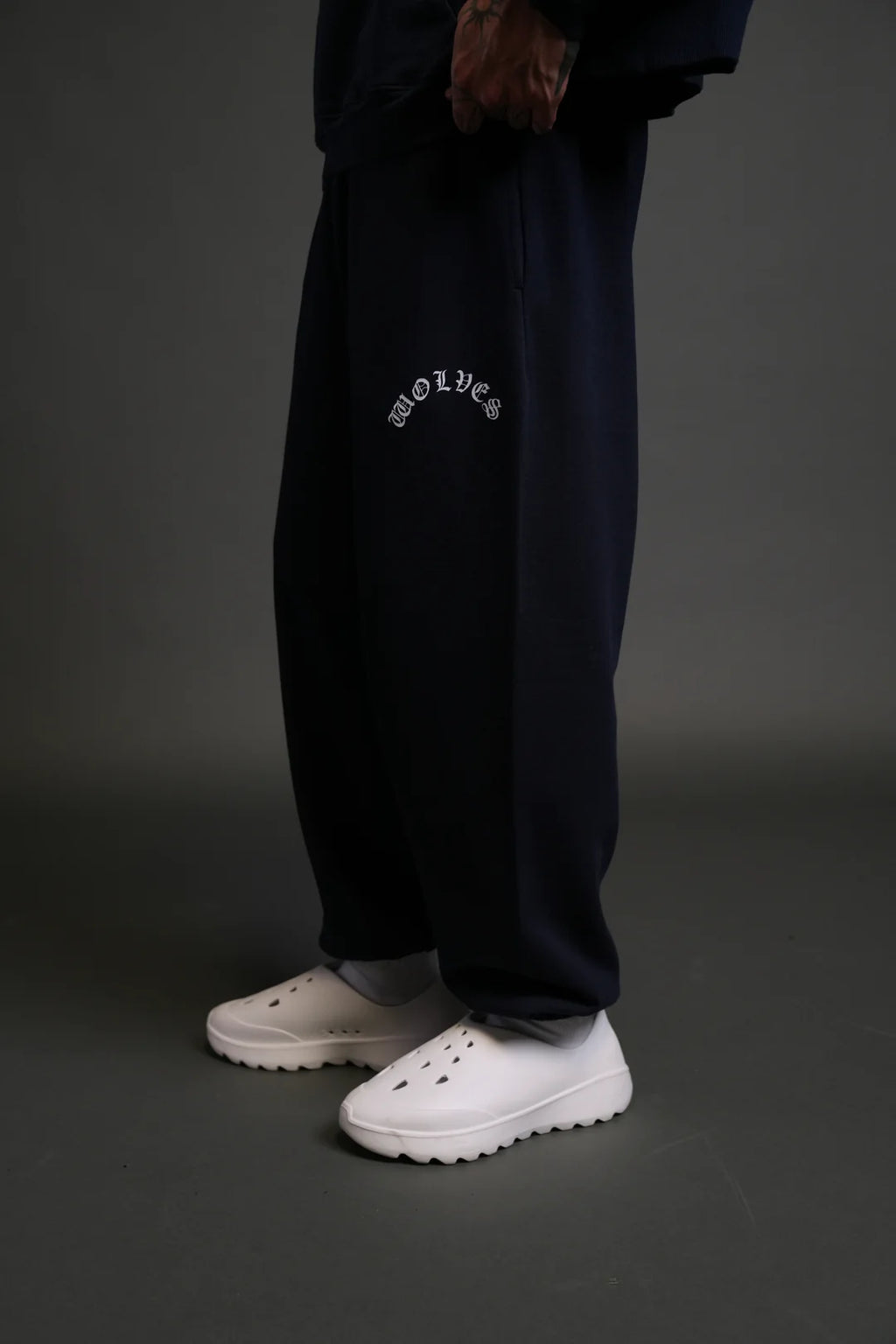 WOLF CHOPPER LOUNGER SWEAT PANTS IN NAVY