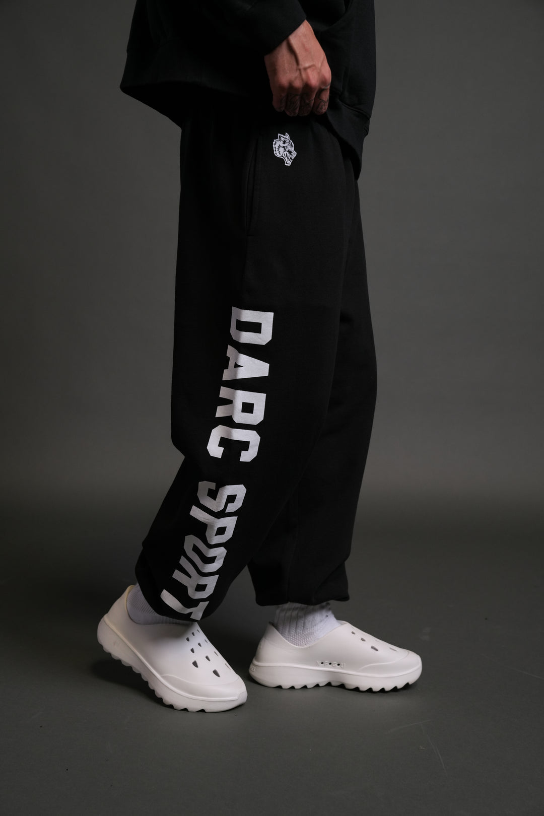 DARC SPORT MMXV UNISEX LOUNGER SWEAT PANTS IN BLACK