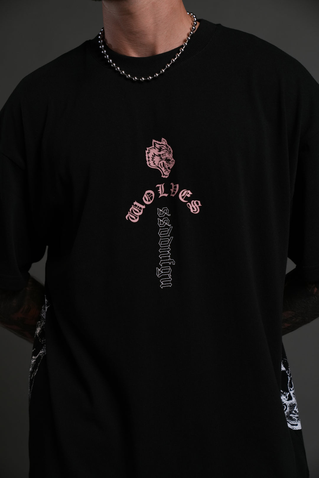 WON'T GIVE UP "PREMIUM" OVERSIZED TEE IN BLACK