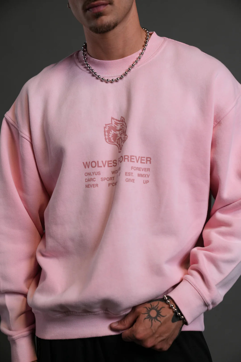 WOLVES HAVE YOUR BACK LONDON UNISEX CREWNECK IN CHERRY BLOSSOM HALO WASH