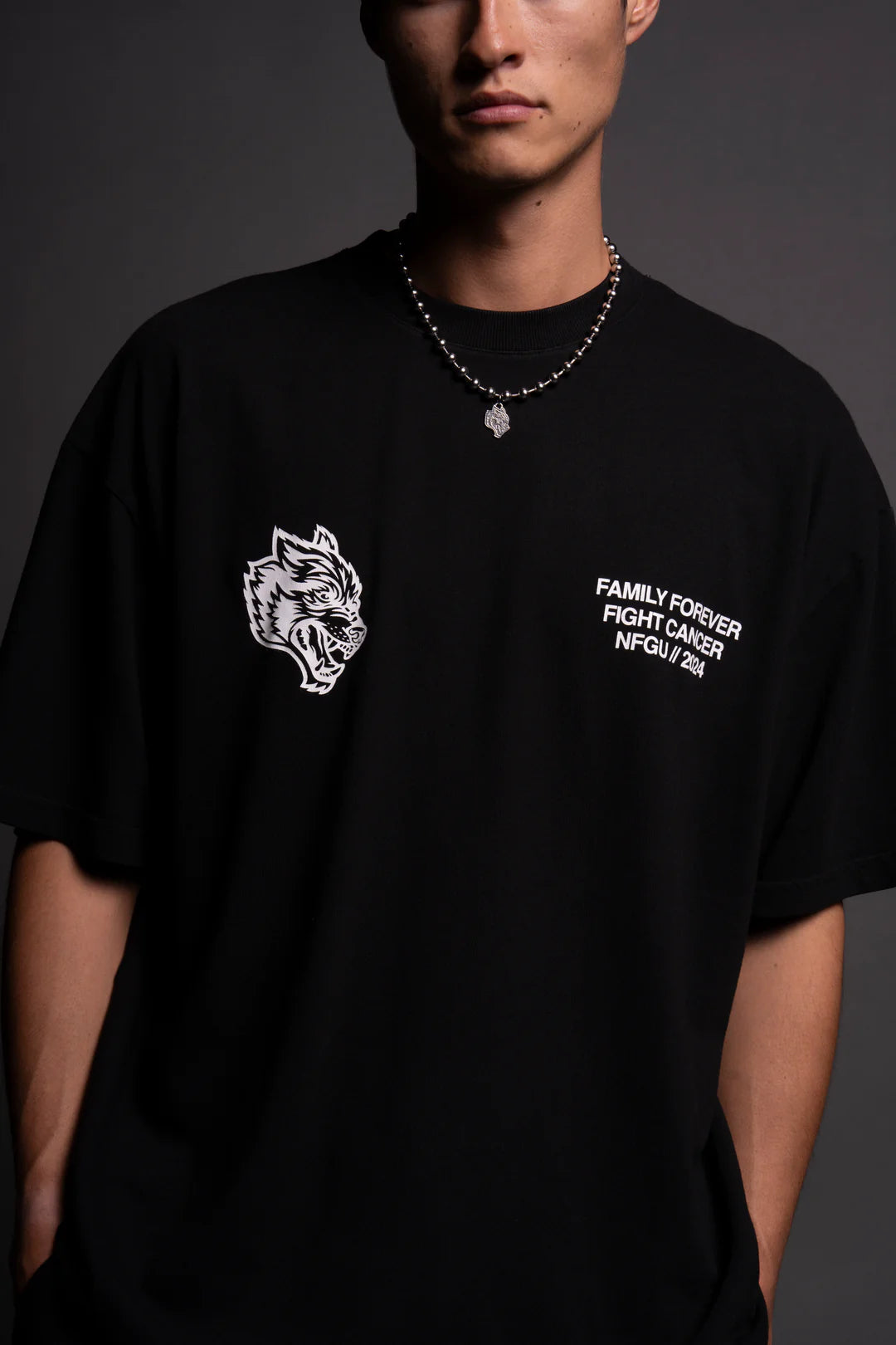 KEEP ON FIGHTING "PREMIUM" OVERSIZED TEE IN BLACK