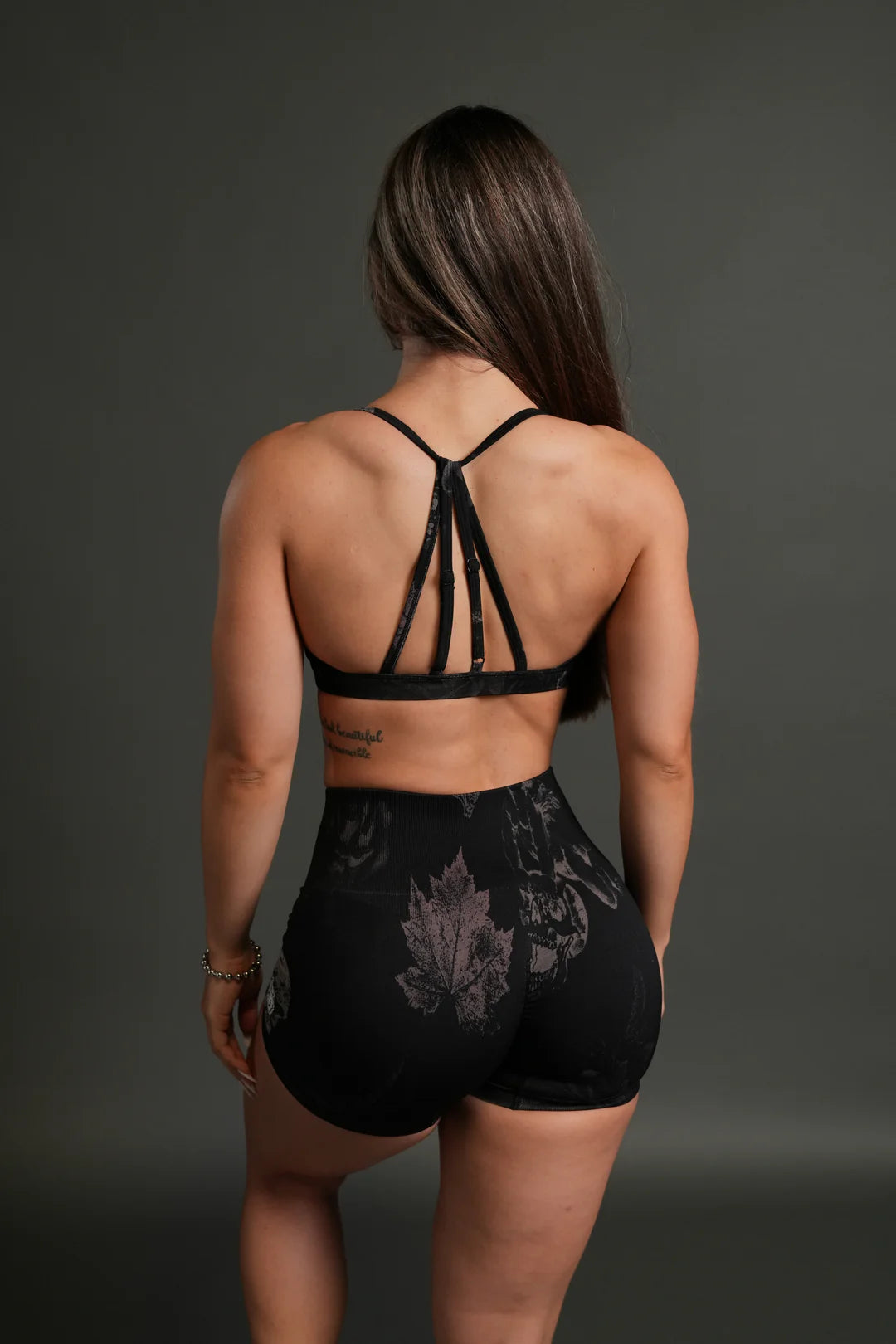DUAL WOLF EVERSON SEAMLESS "SIERRA" SHORTS IN BLACK VINATAS FLORA