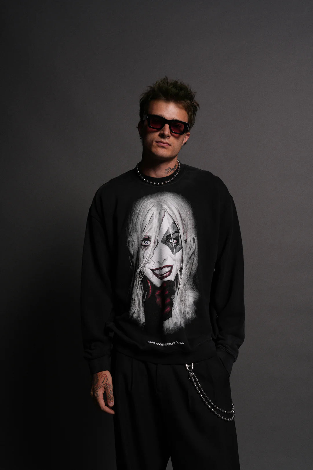 QUINN FOREVER LONDON CREWNECK IN BLACK DRIFT WASH