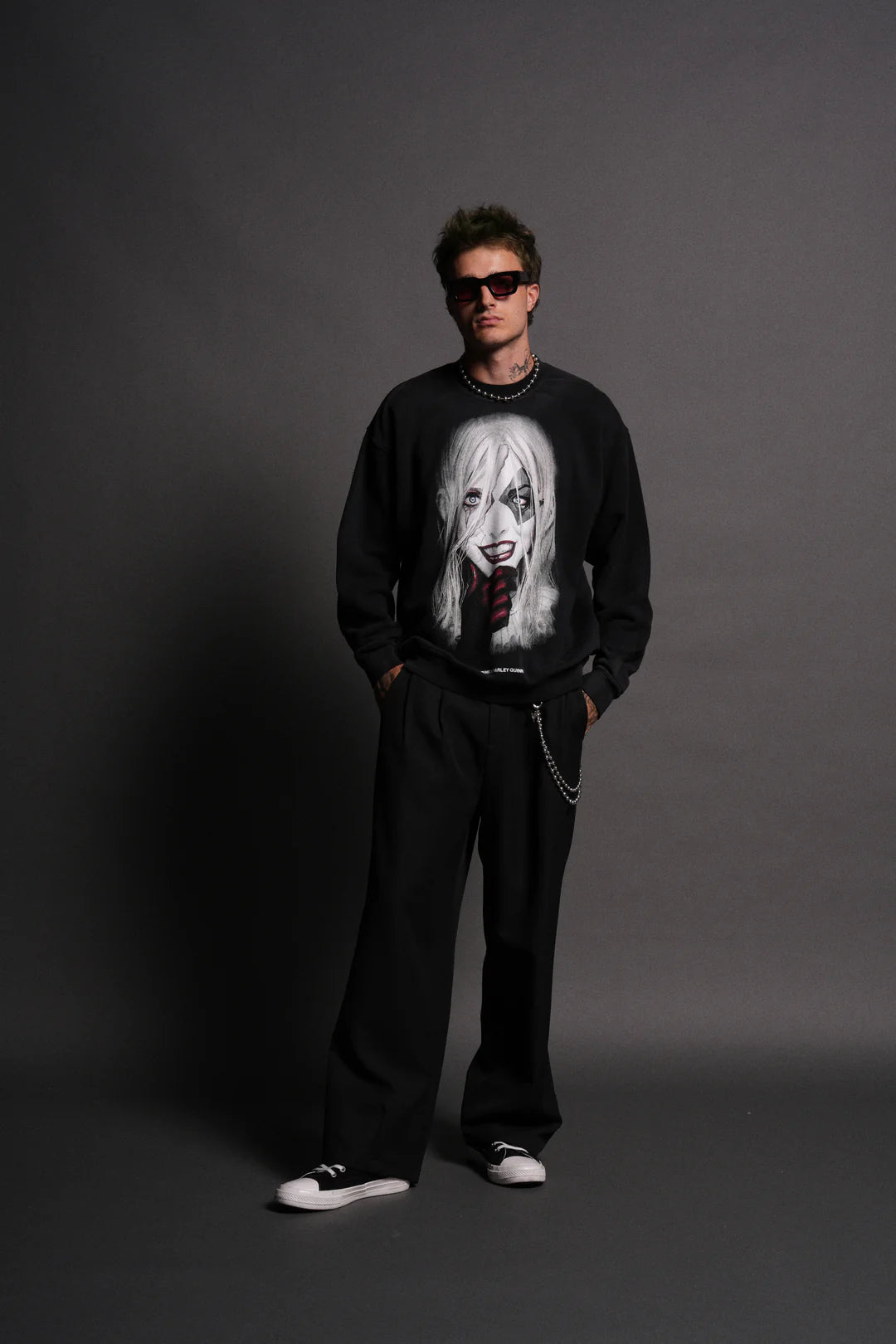 QUINN FOREVER LONDON CREWNECK IN BLACK DRIFT WASH