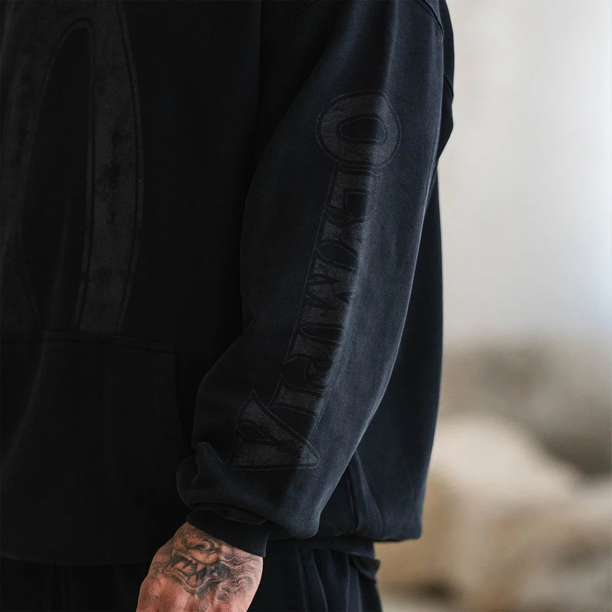 OLYMPIA HOODIE BLACK
