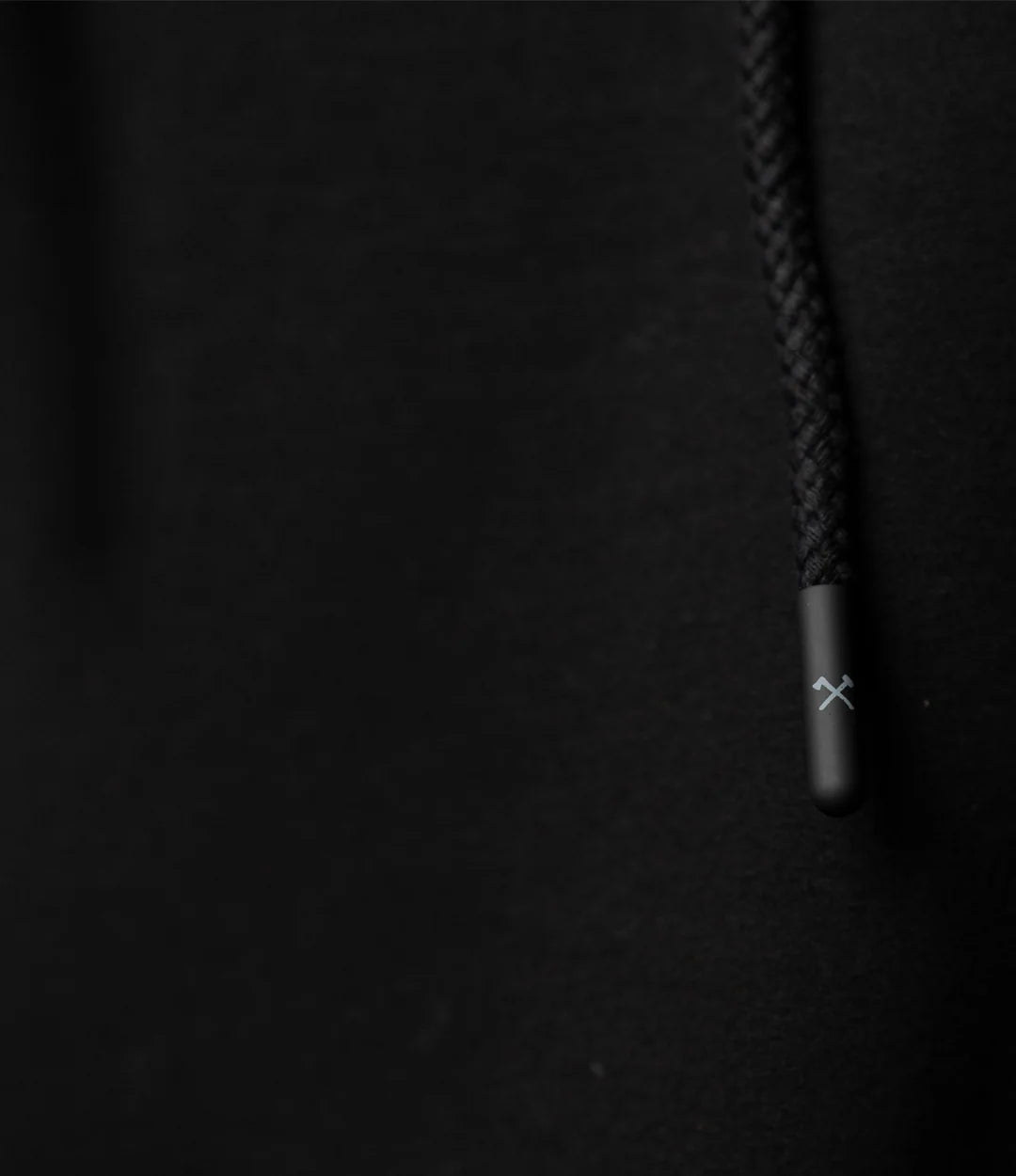 BANNER HOODIE IN BLACK