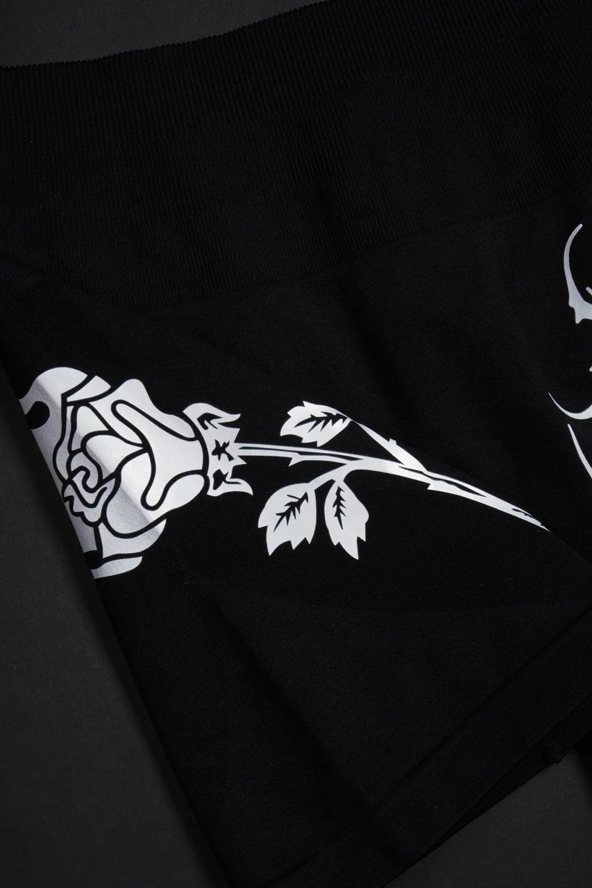 SIGILISM ROSES KELLY SEAMLESS SHORTS IN BLACK