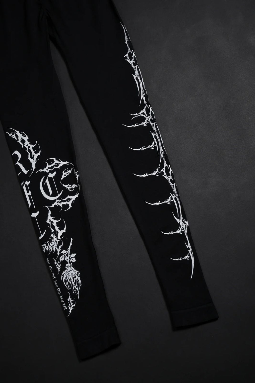 SINISTER BLOOM KELLY SEAMLESS SCRUNCH LEGGINGS IN BLACK