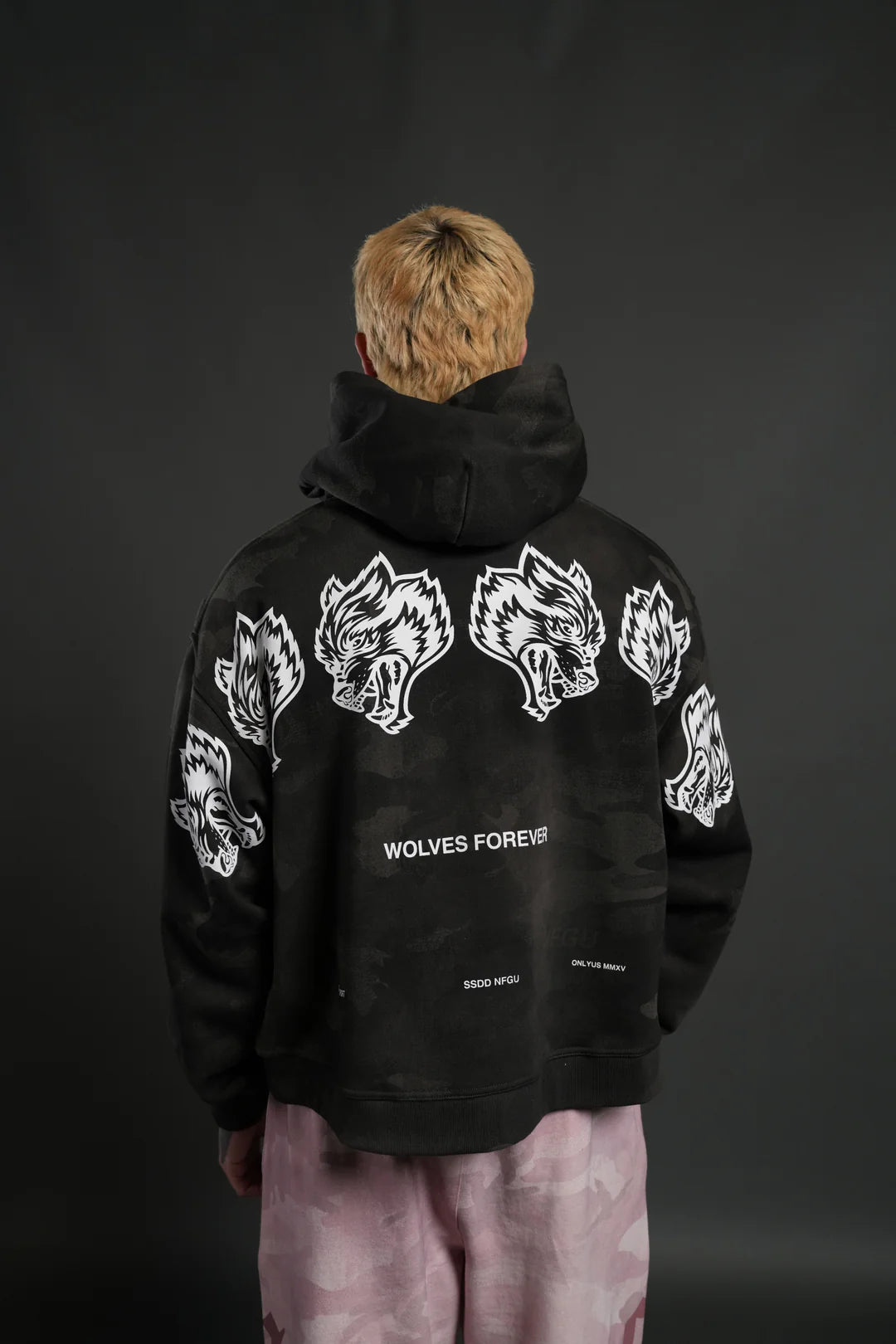 WOLVES HAVE YOUR BACK UNISEX "BOX CUT" PIERCE HOODIE IN BLACK VINTAGE WOODLAND CAMO