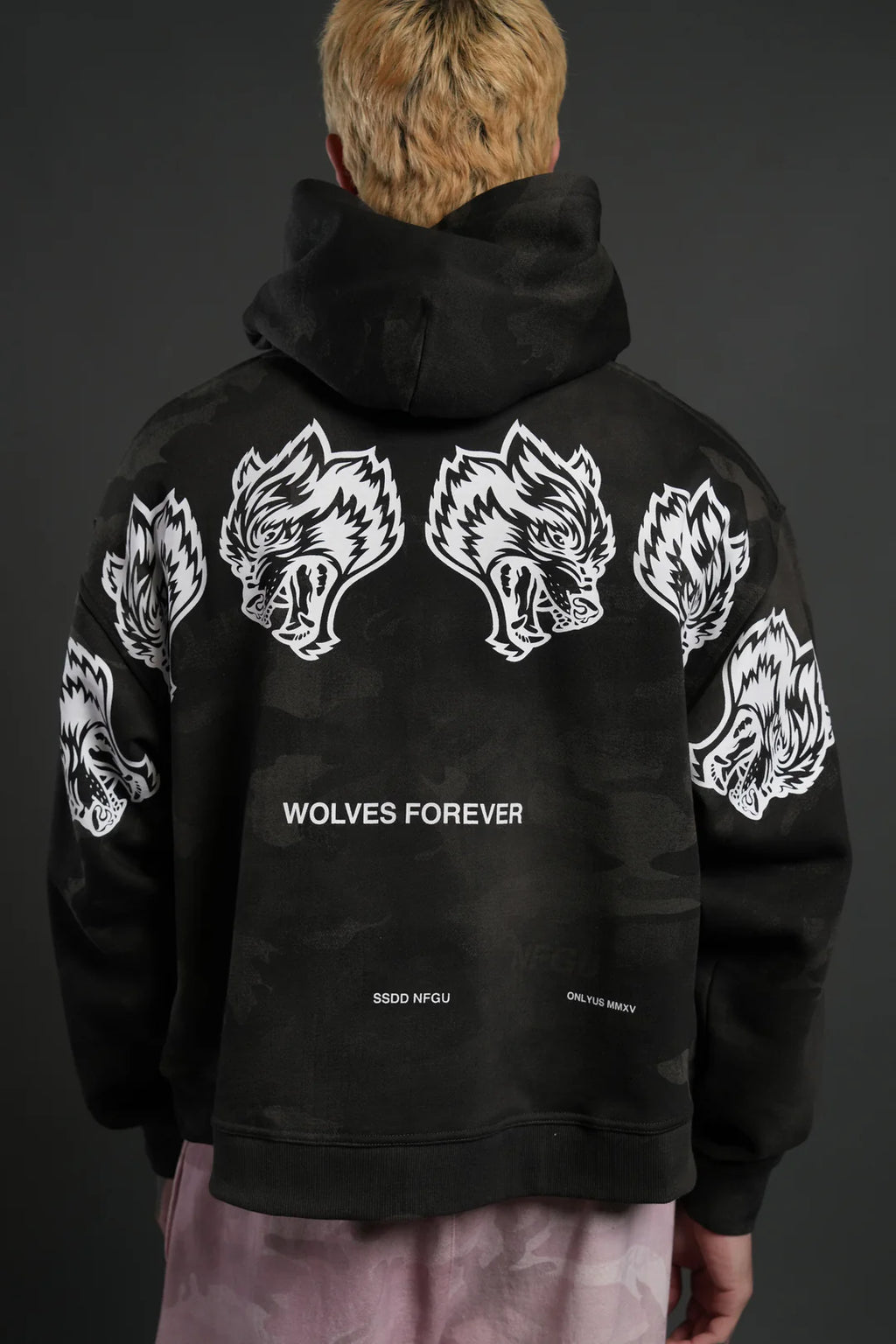 WOLVES HAVE YOUR BACK UNISEX "BOX CUT" PIERCE HOODIE IN BLACK VINTAGE WOODLAND CAMO