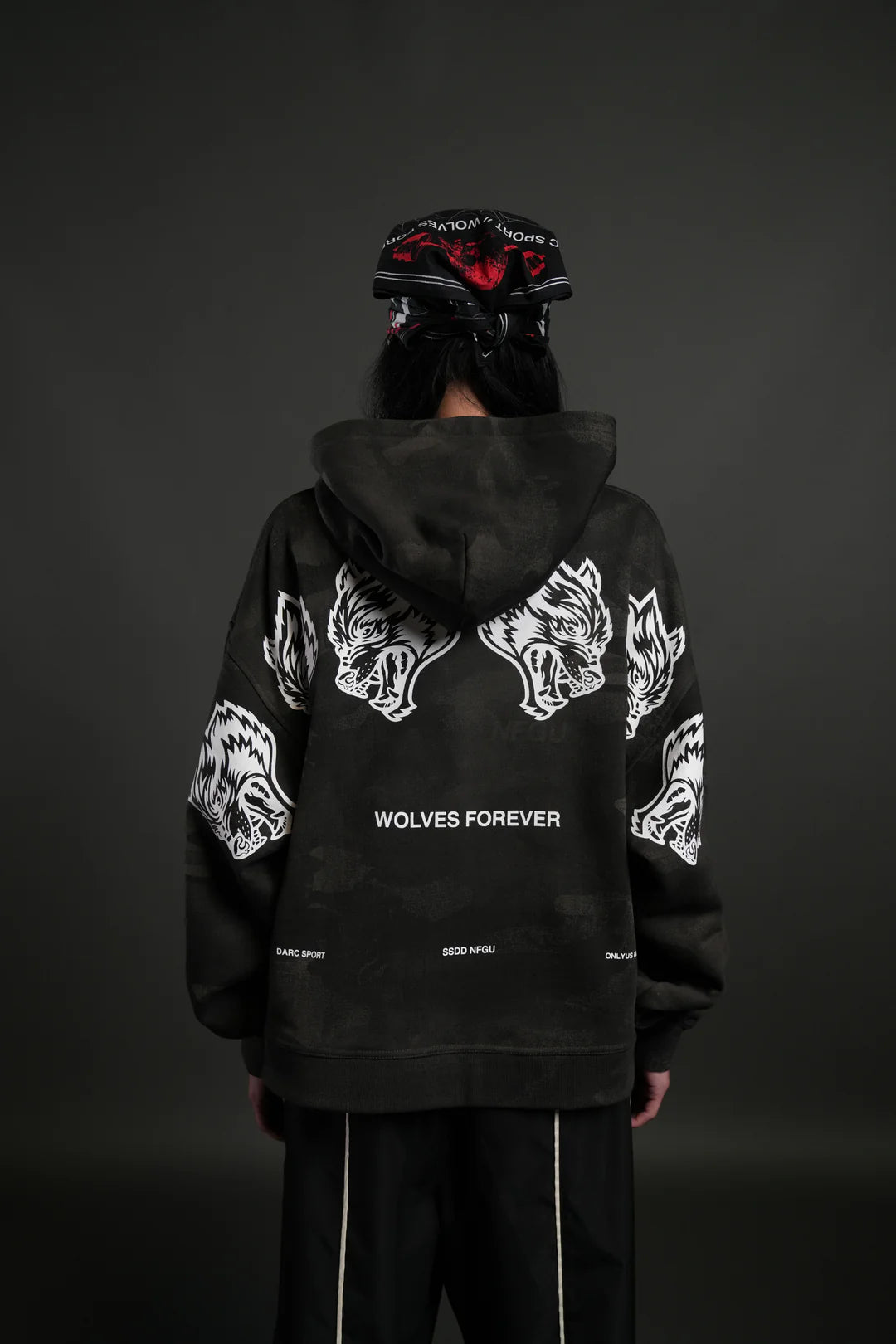 WOLVES HAVE YOUR BACK UNISEX "BOX CUT" PIERCE HOODIE IN BLACK VINTAGE WOODLAND CAMO