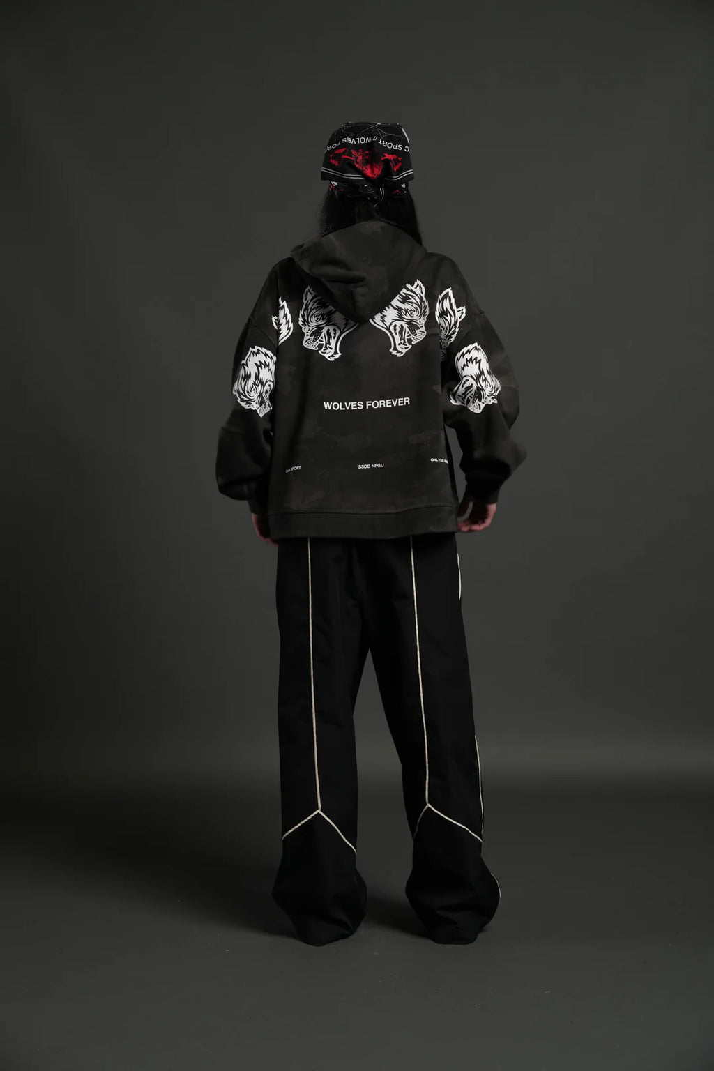 WOLVES HAVE YOUR BACK UNISEX "BOX CUT" PIERCE HOODIE IN BLACK VINTAGE WOODLAND CAMO