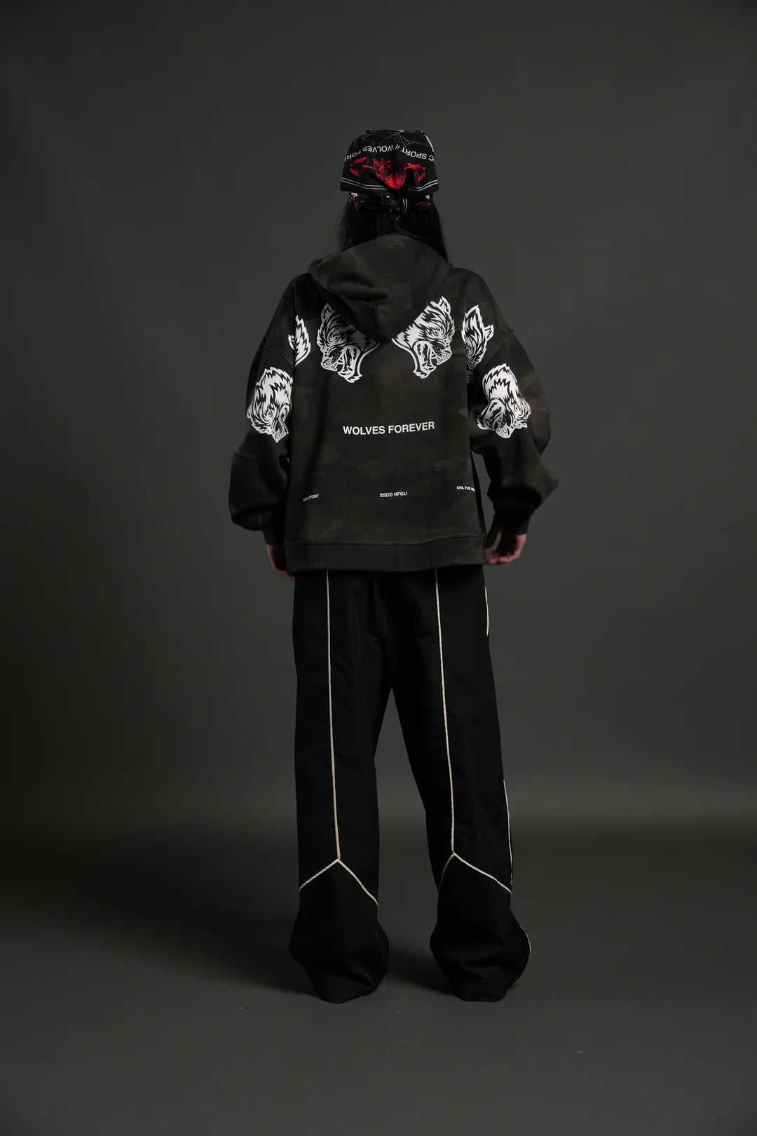 WOLVES HAVE YOUR BACK UNISEX "BOX CUT" PIERCE HOODIE IN BLACK VINTAGE WOODLAND CAMO