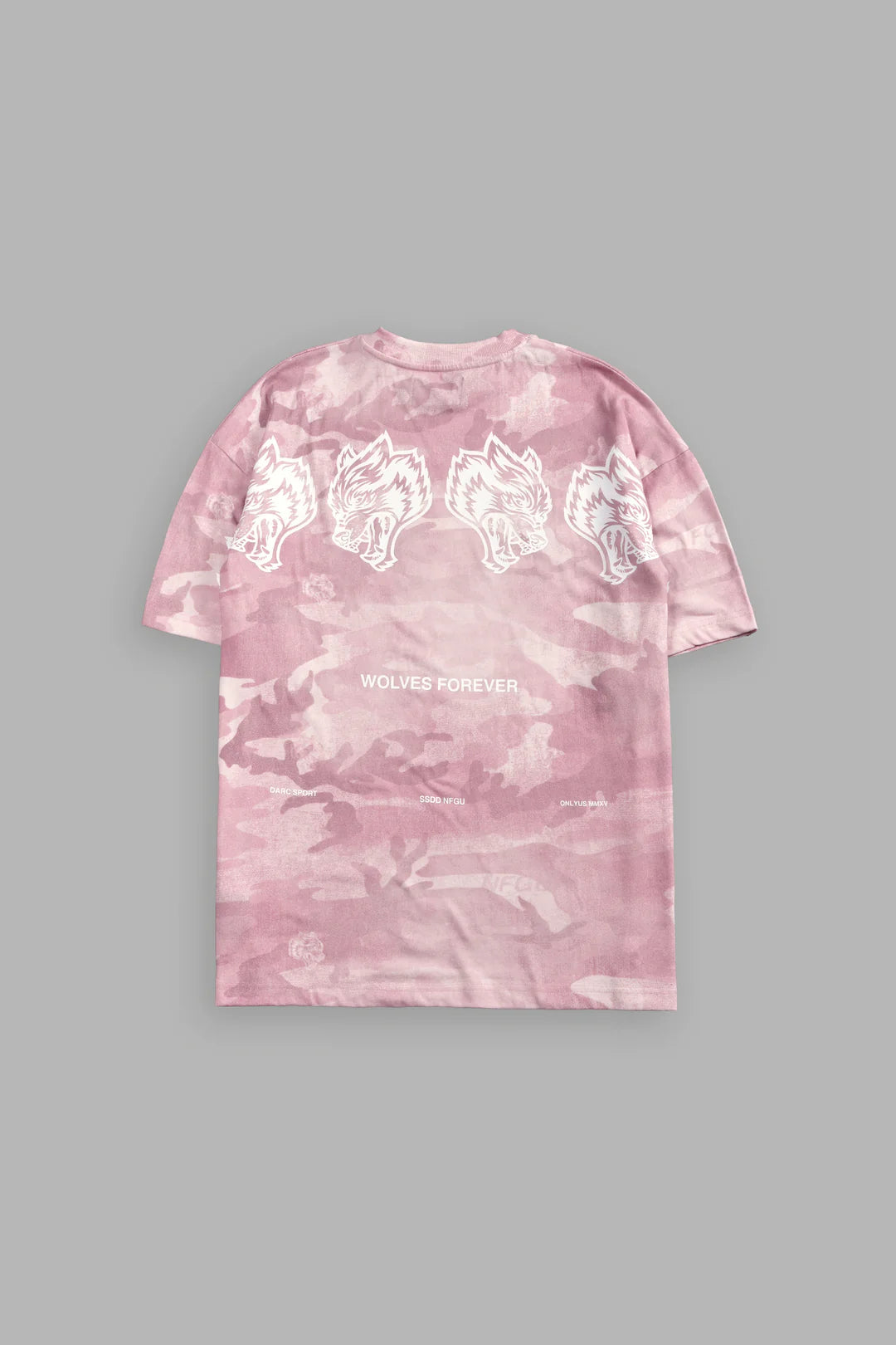 WOLVES HAVE YOUR BACK UNISEX "PREMIUM" OVERSIZED TEE IN BLUSH VINTAGE WOODLAND CAMO