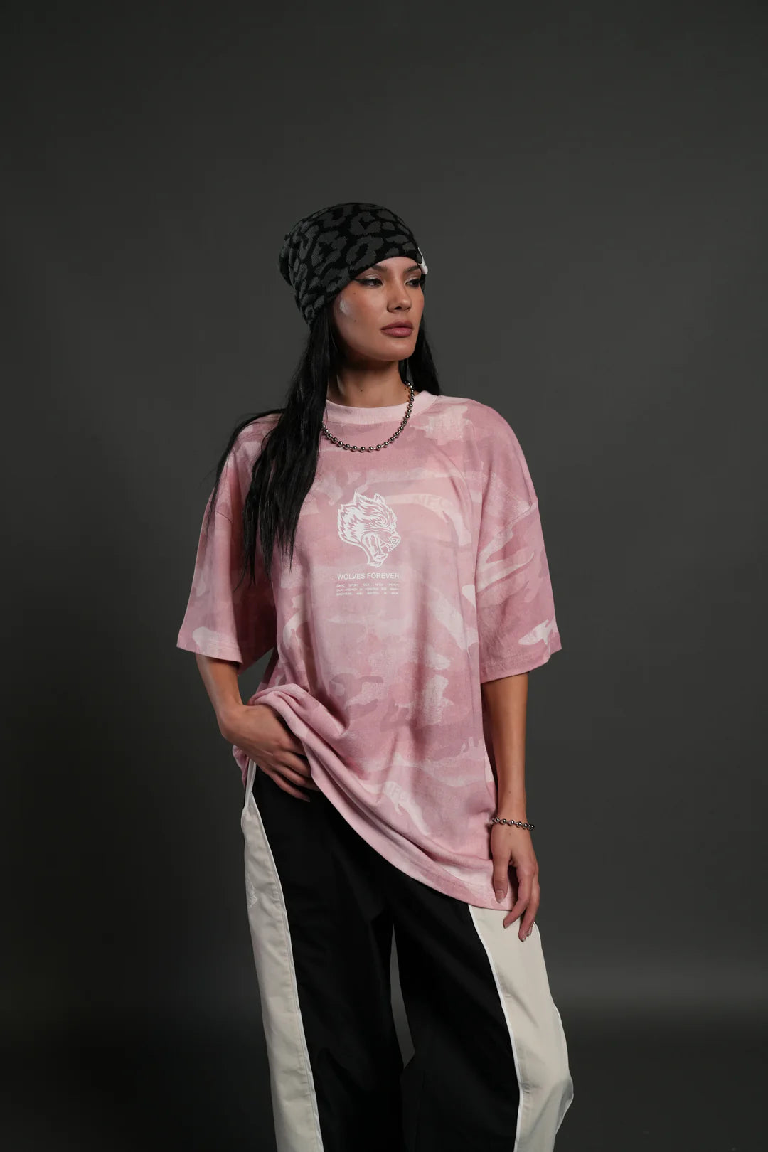WOLVES HAVE YOUR BACK UNISEX "PREMIUM" OVERSIZED TEE IN BLUSH VINTAGE WOODLAND CAMO