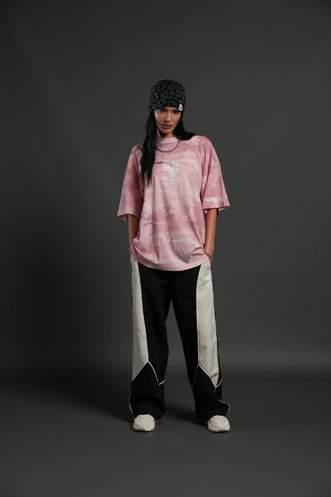 WOLVES HAVE YOUR BACK UNISEX "PREMIUM" OVERSIZED TEE IN BLUSH VINTAGE WOODLAND CAMO