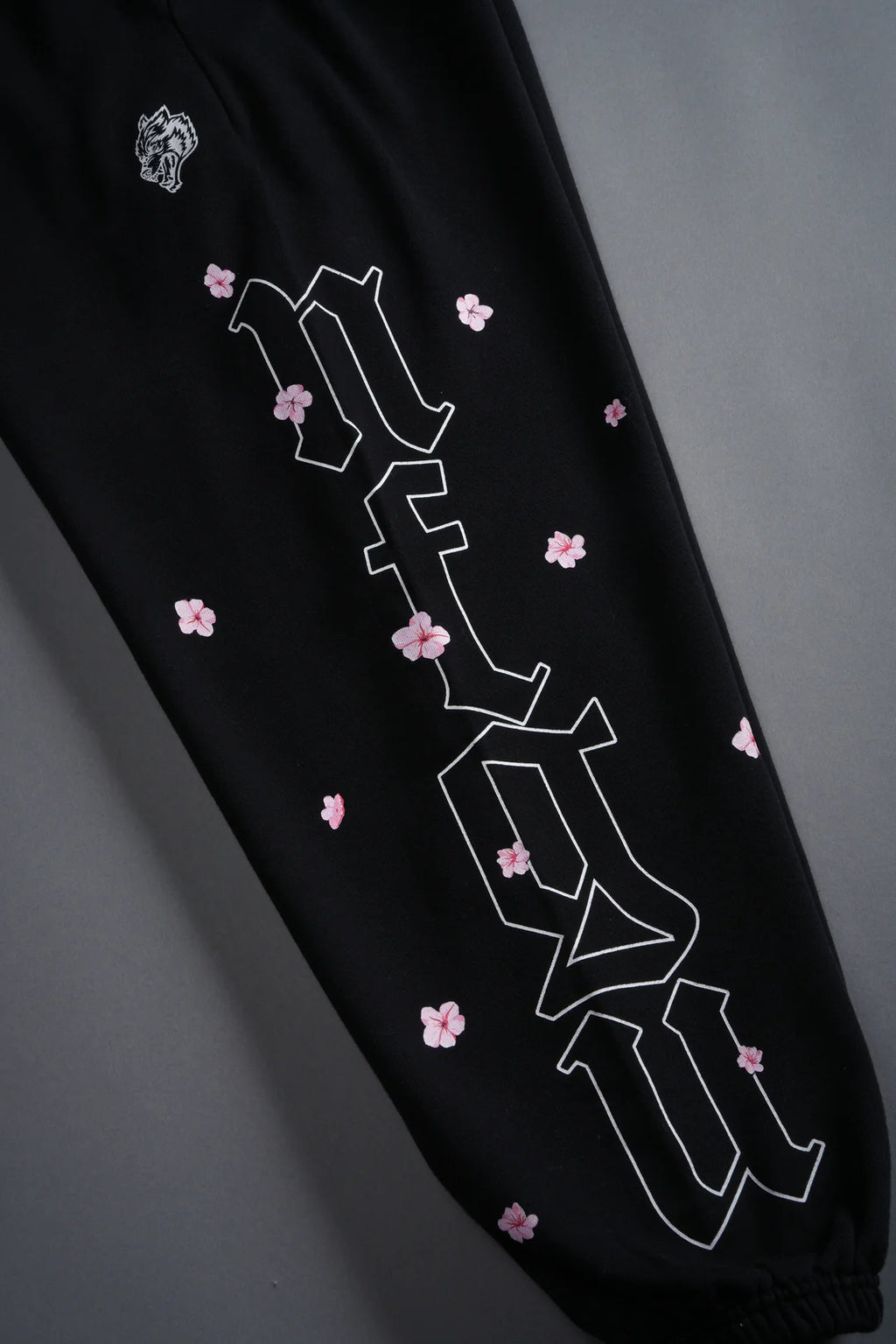 BLOSSOM MANTRA UNISEX LOUNGER SWEAT PANTS IN BLACK