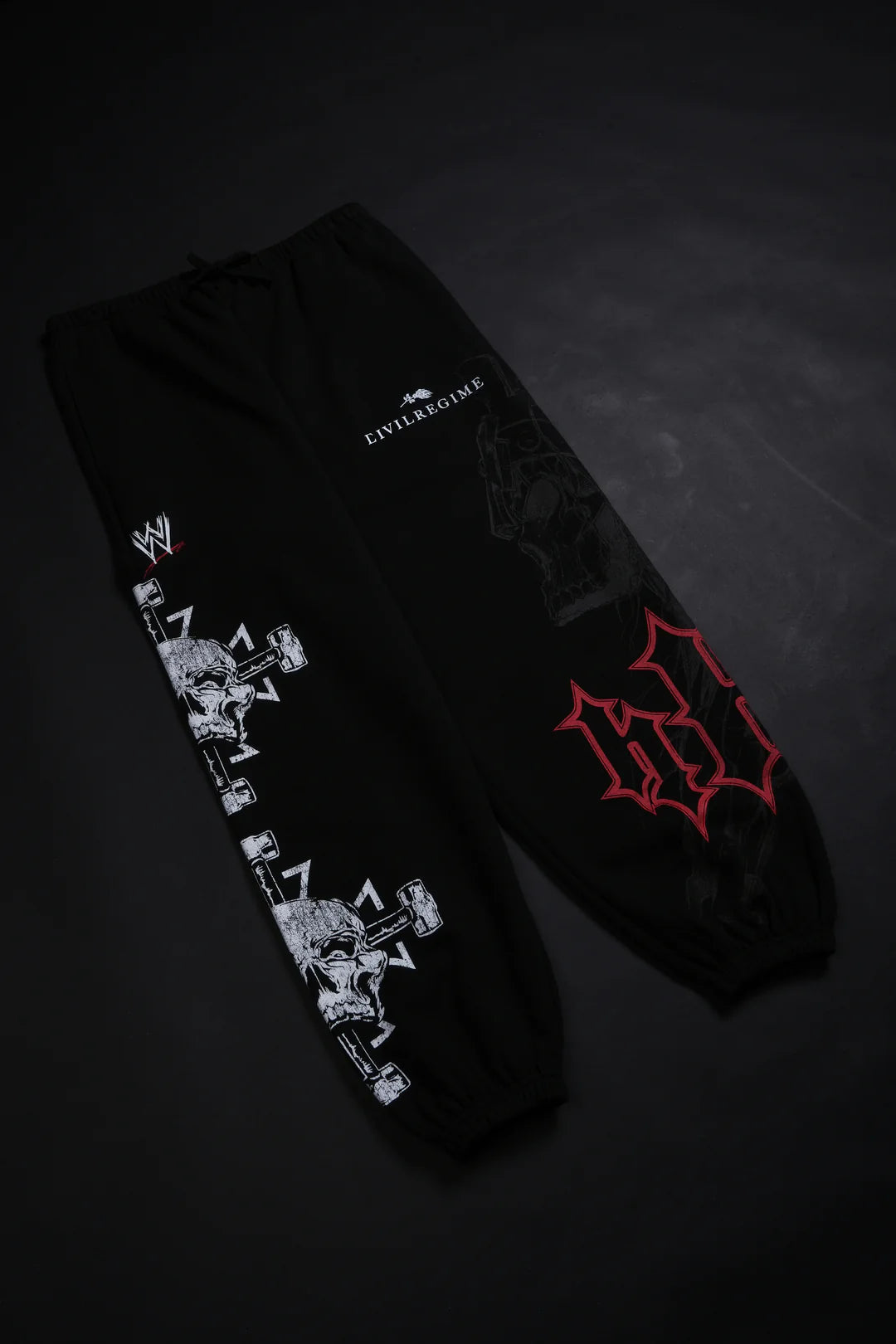 IRON DISCIPLE LOUNGER SWEAT PANTS IN BLACK