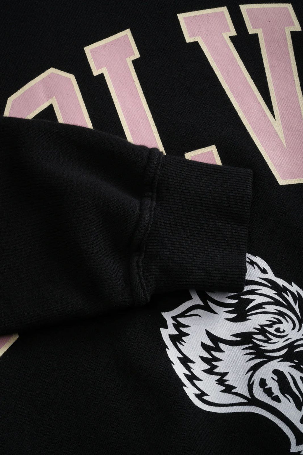 LOYALTY LONDON CREWNECK BLACK PINK