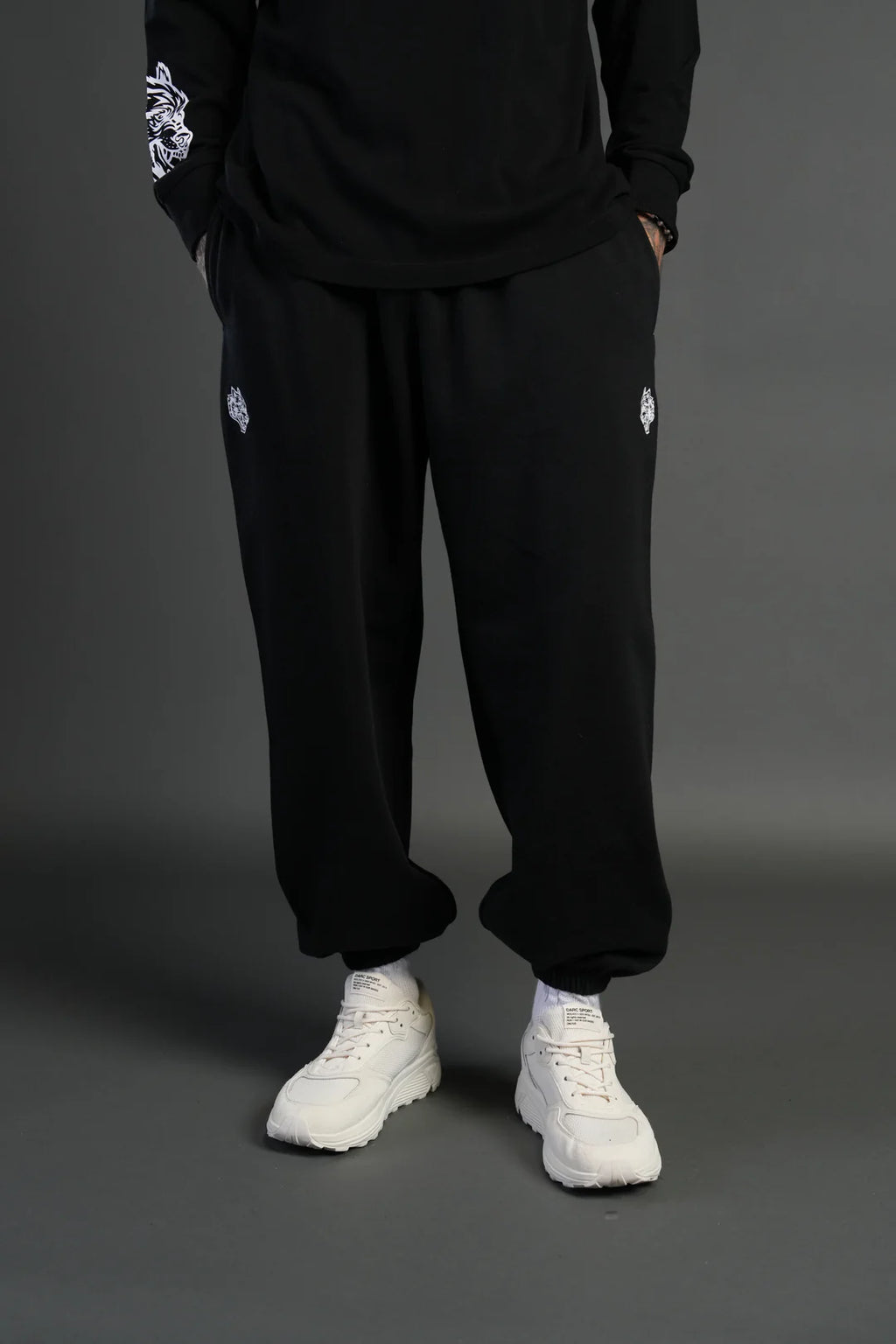 DUAL LOUNGER UNISEX SWEAT PANTS IN BLACK