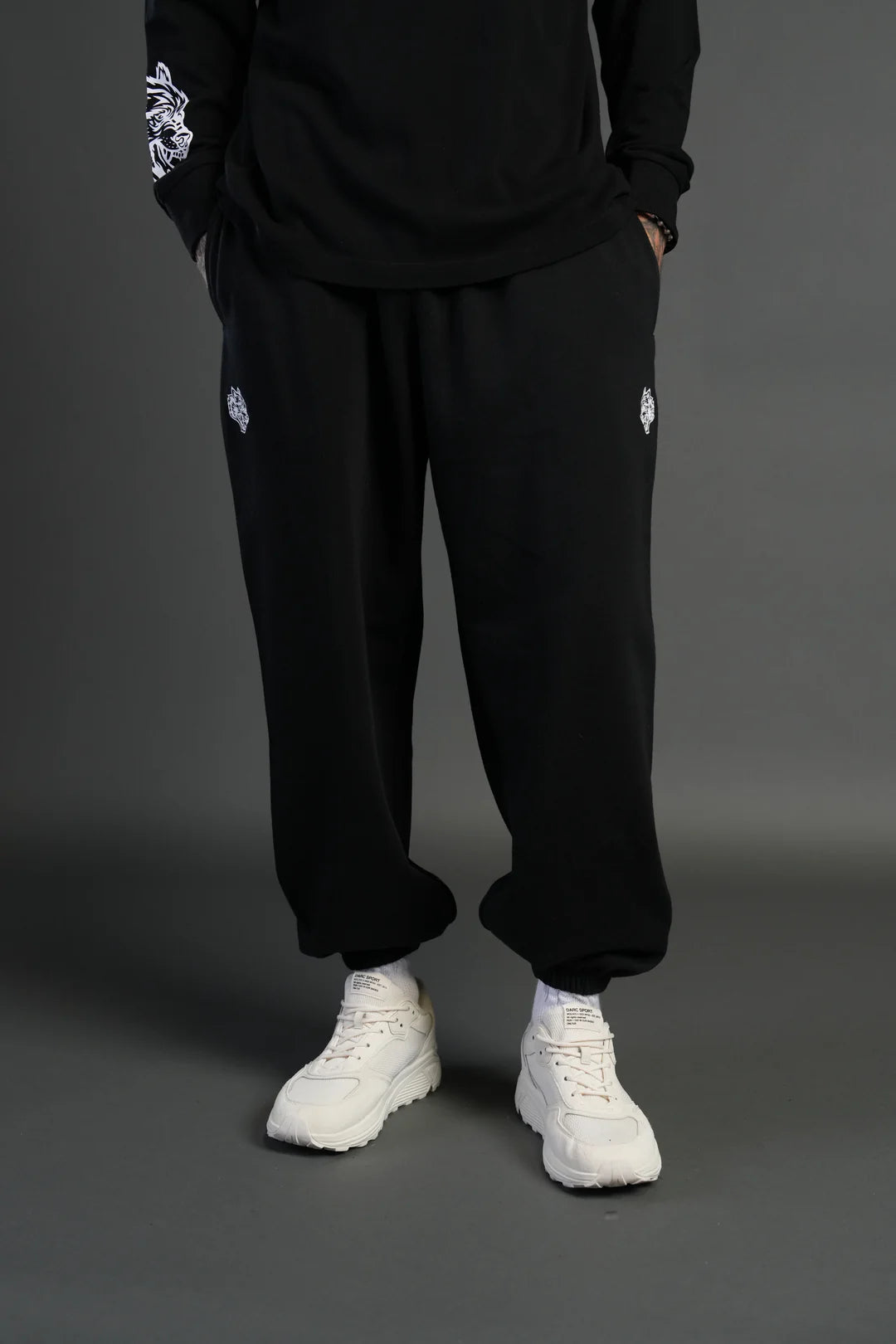 DUAL LOUNGER UNISEX SWEAT PANTS IN BLACK