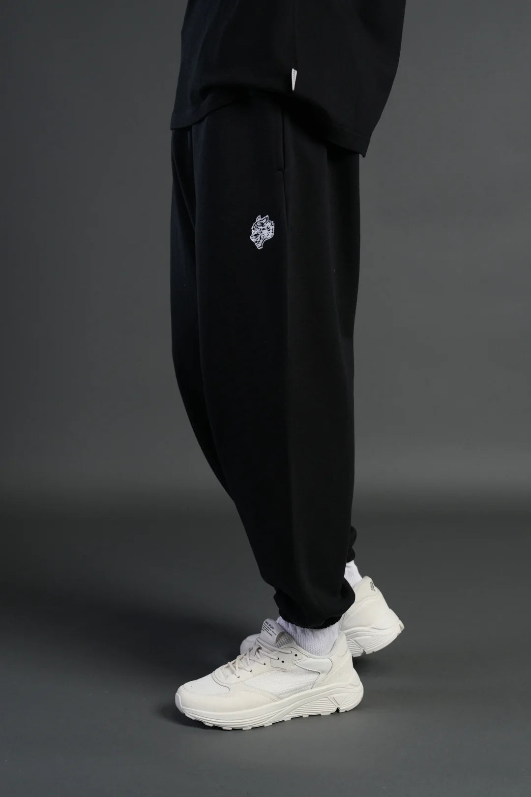 DUAL LOUNGER UNISEX SWEAT PANTS IN BLACK