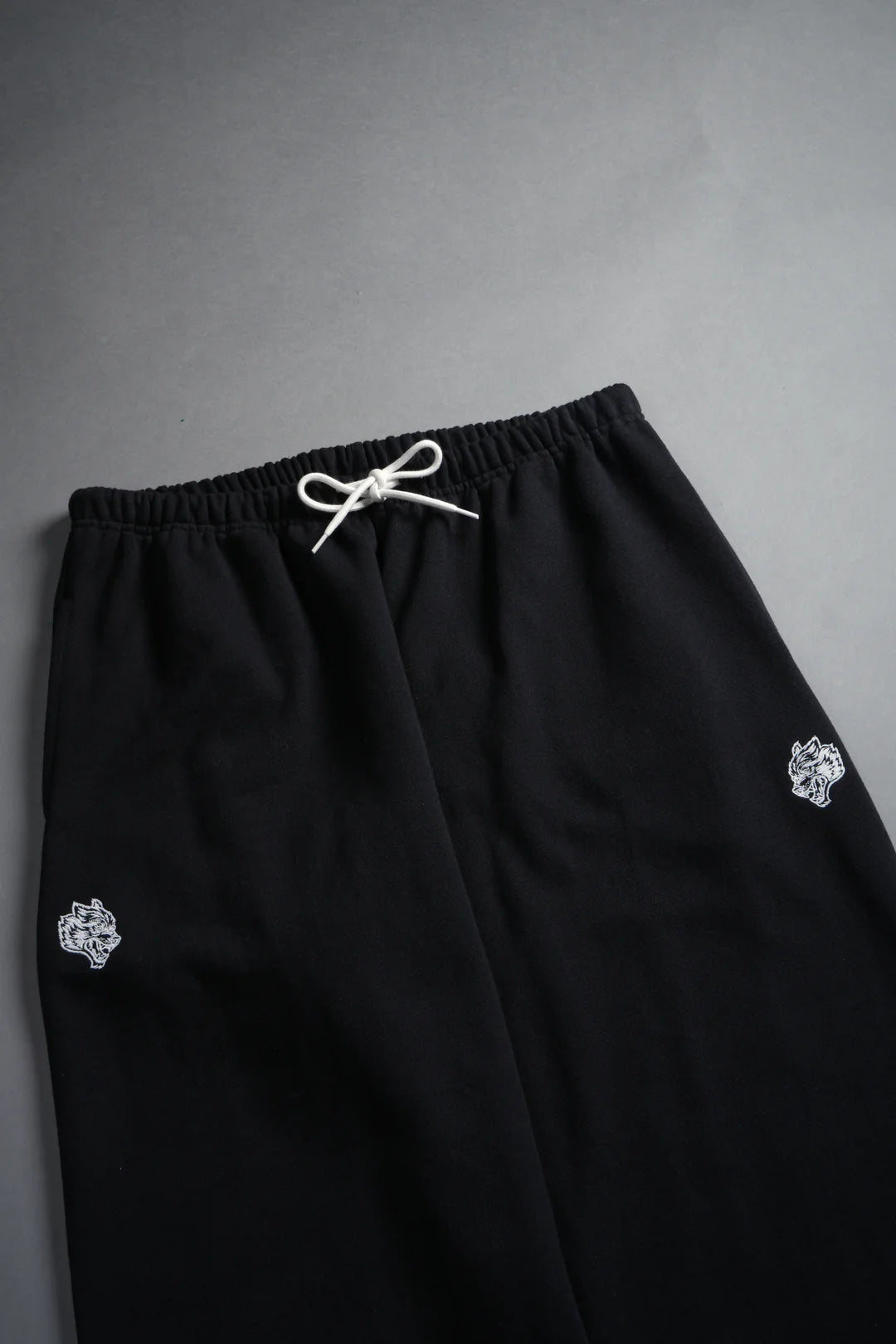 DUAL LOUNGER UNISEX SWEAT PANTS IN BLACK