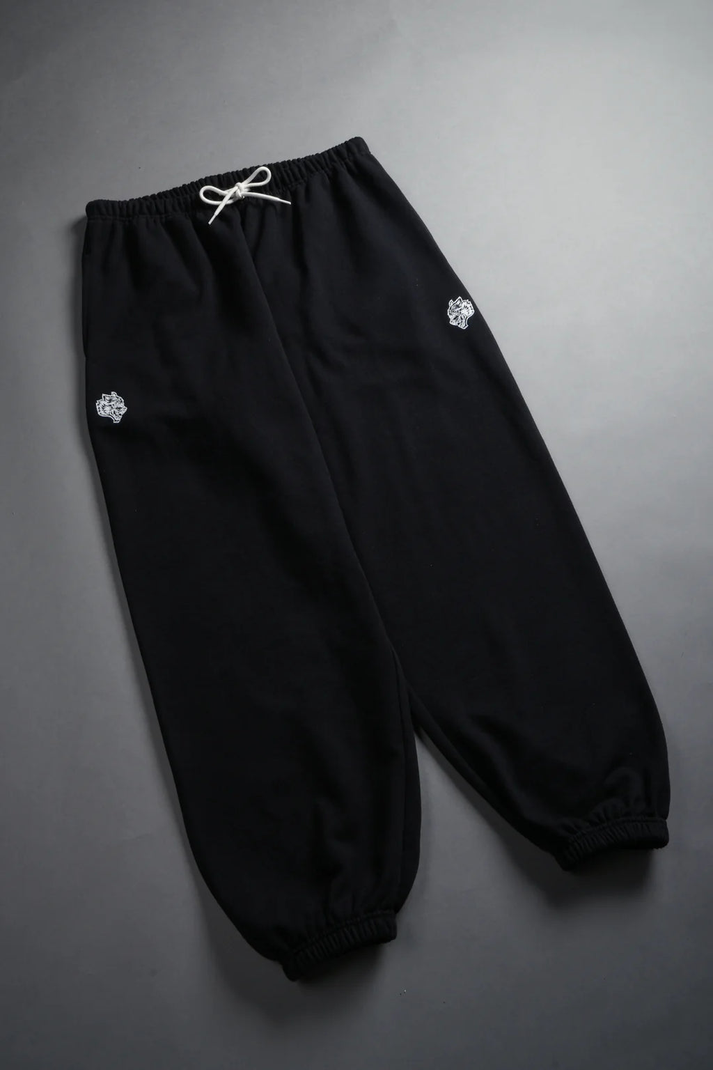DUAL LOUNGER UNISEX SWEAT PANTS IN BLACK