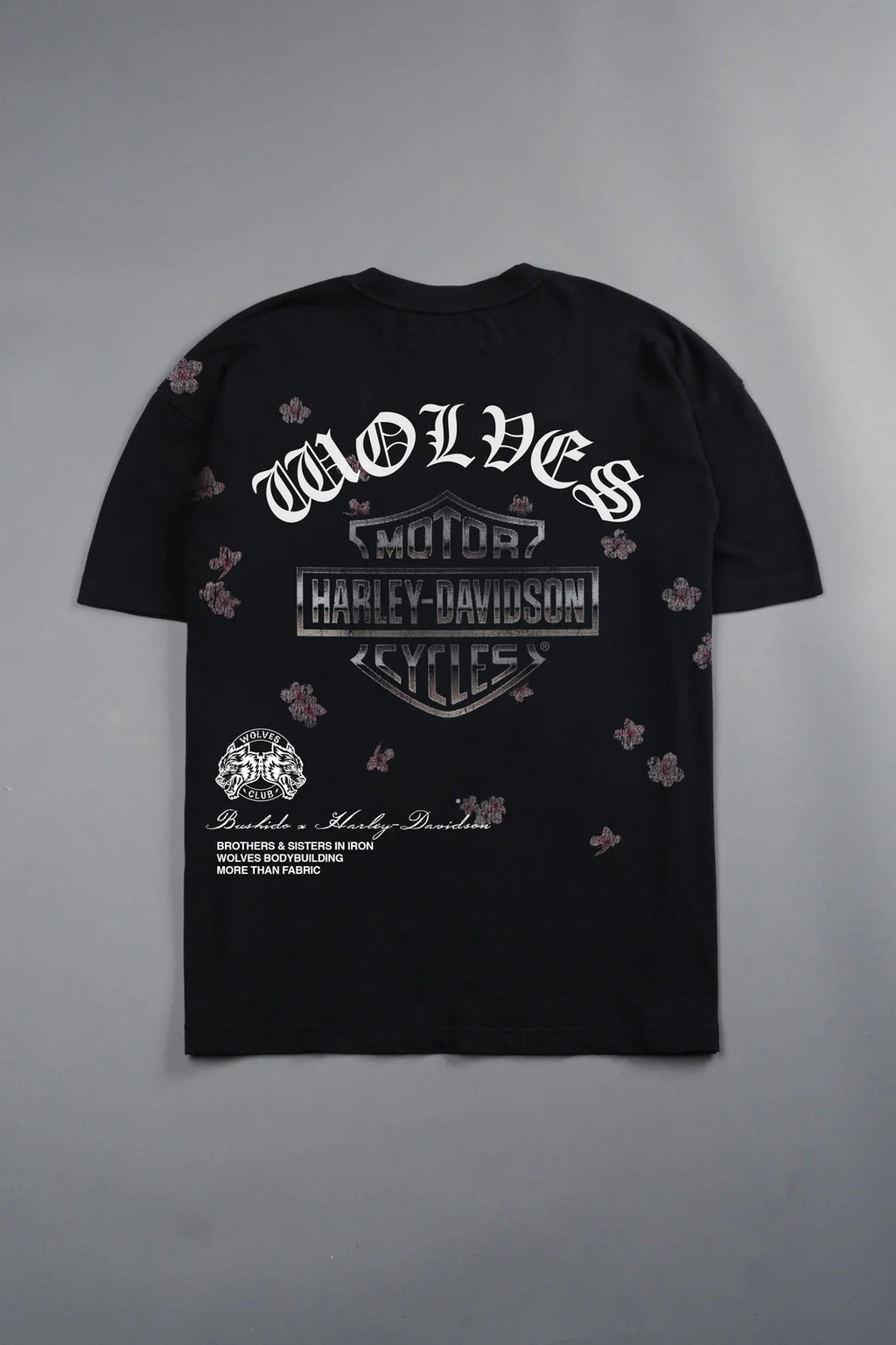 PETALS IN THE WIND PREMIUM TEE IN BLACK