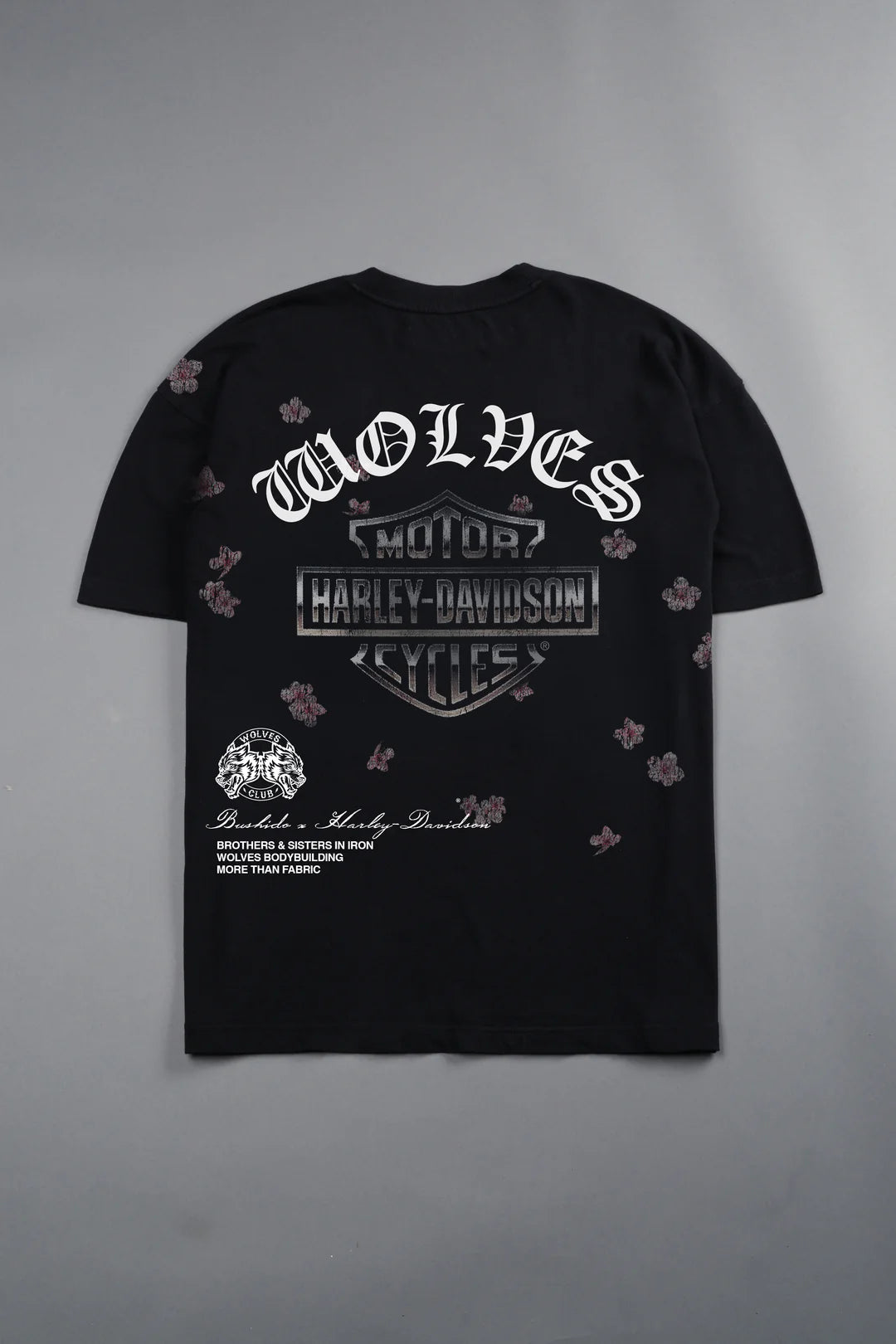 PETALS IN THE WIND PREMIUM TEE IN BLACK