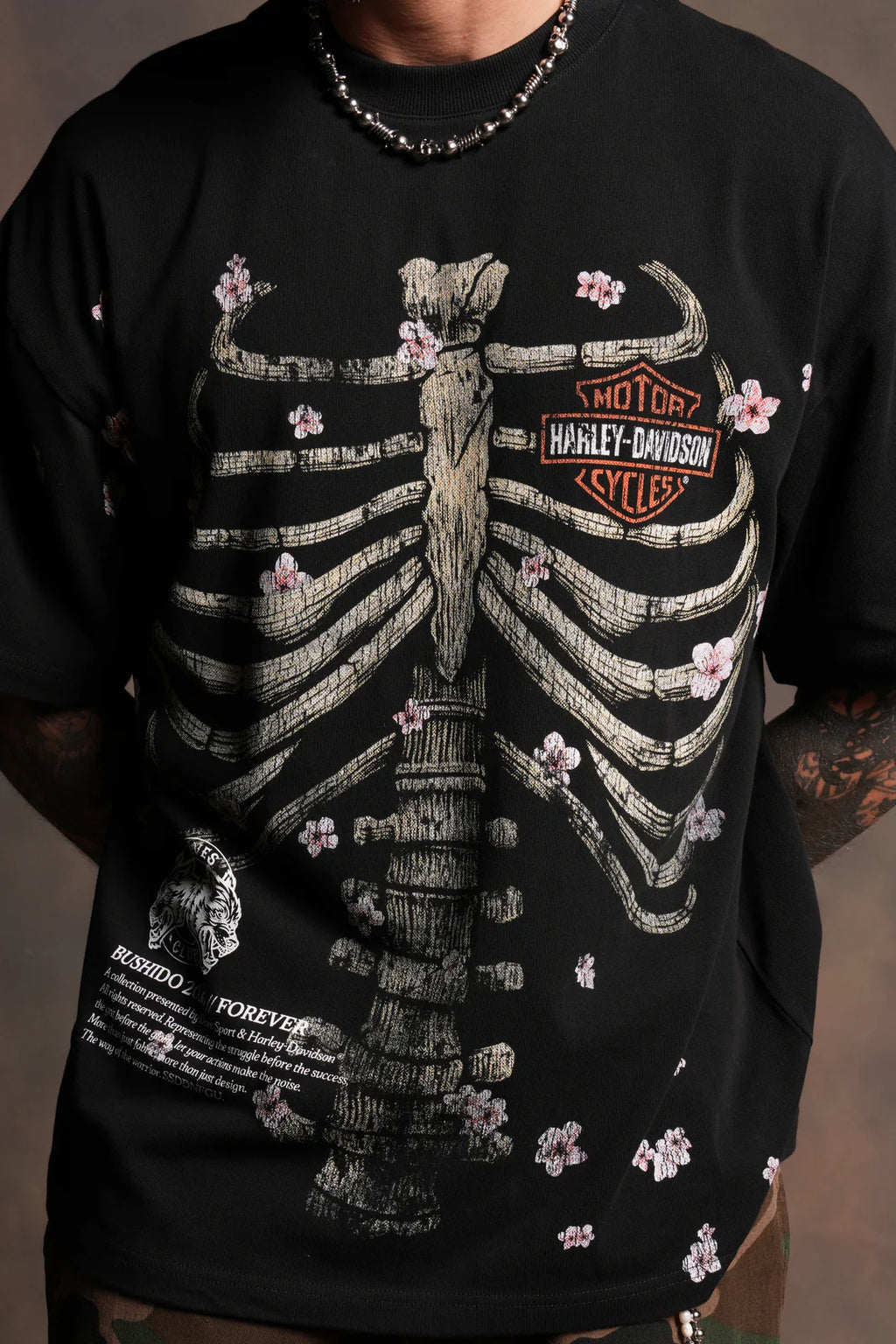 MORI BLOSSOM PREMIUM TEE IN BLACK