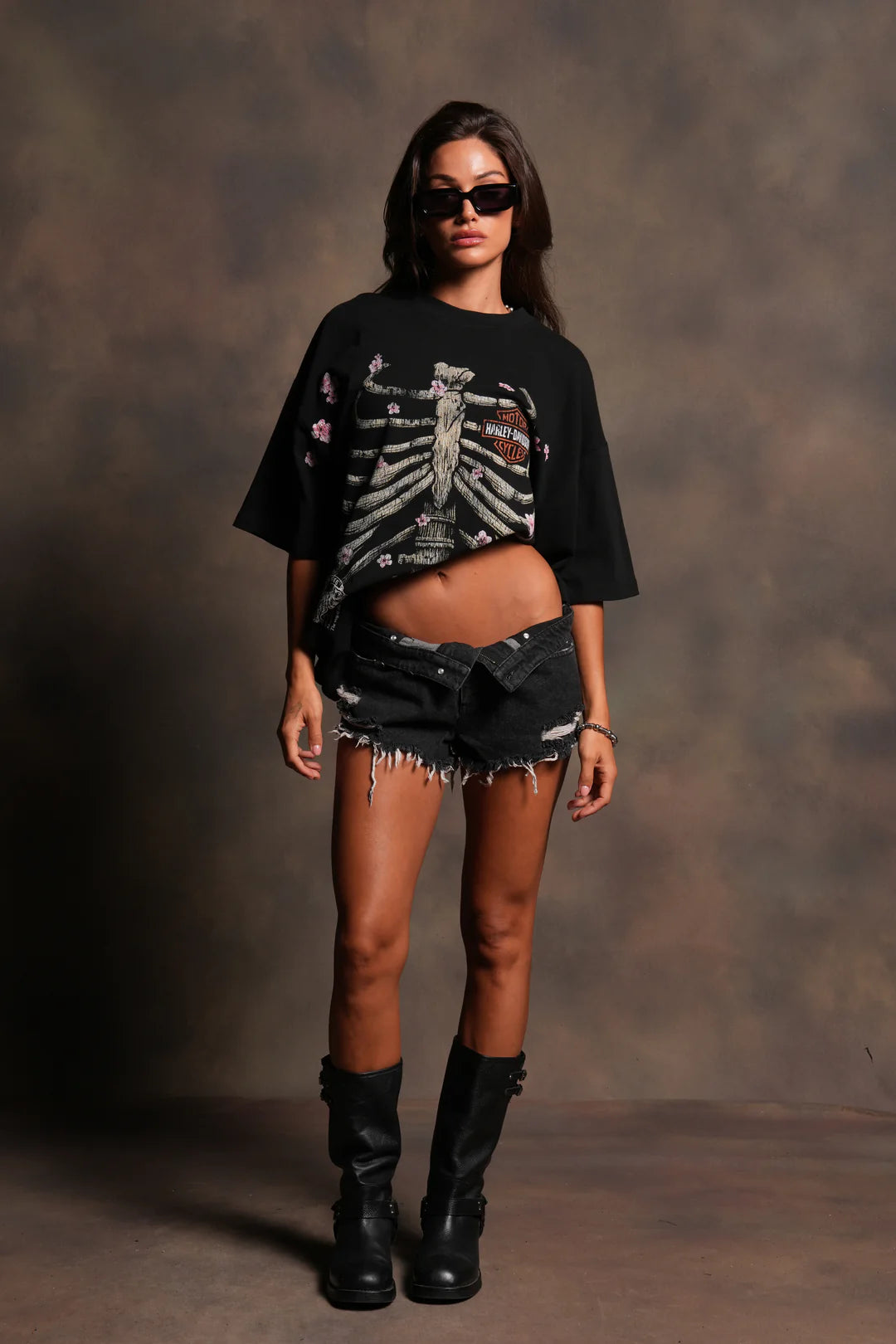 MORI BLOSSOM PREMIUM TEE IN BLACK
