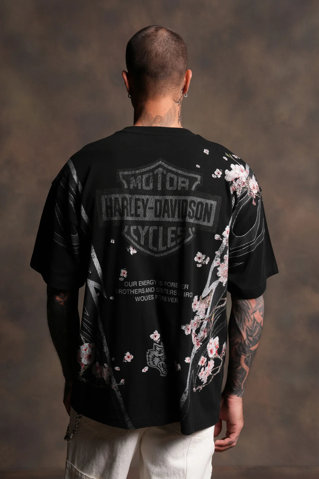 IRON SAKURA PREMIUM TEE IN BLACK
