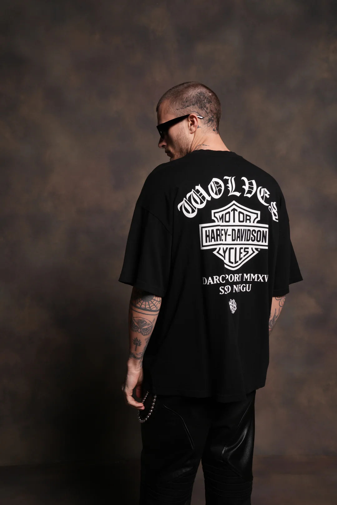 HARLEY-DAVIDSON WOLVES "PREMIUM" OVERSIZED TEE IN BLACK