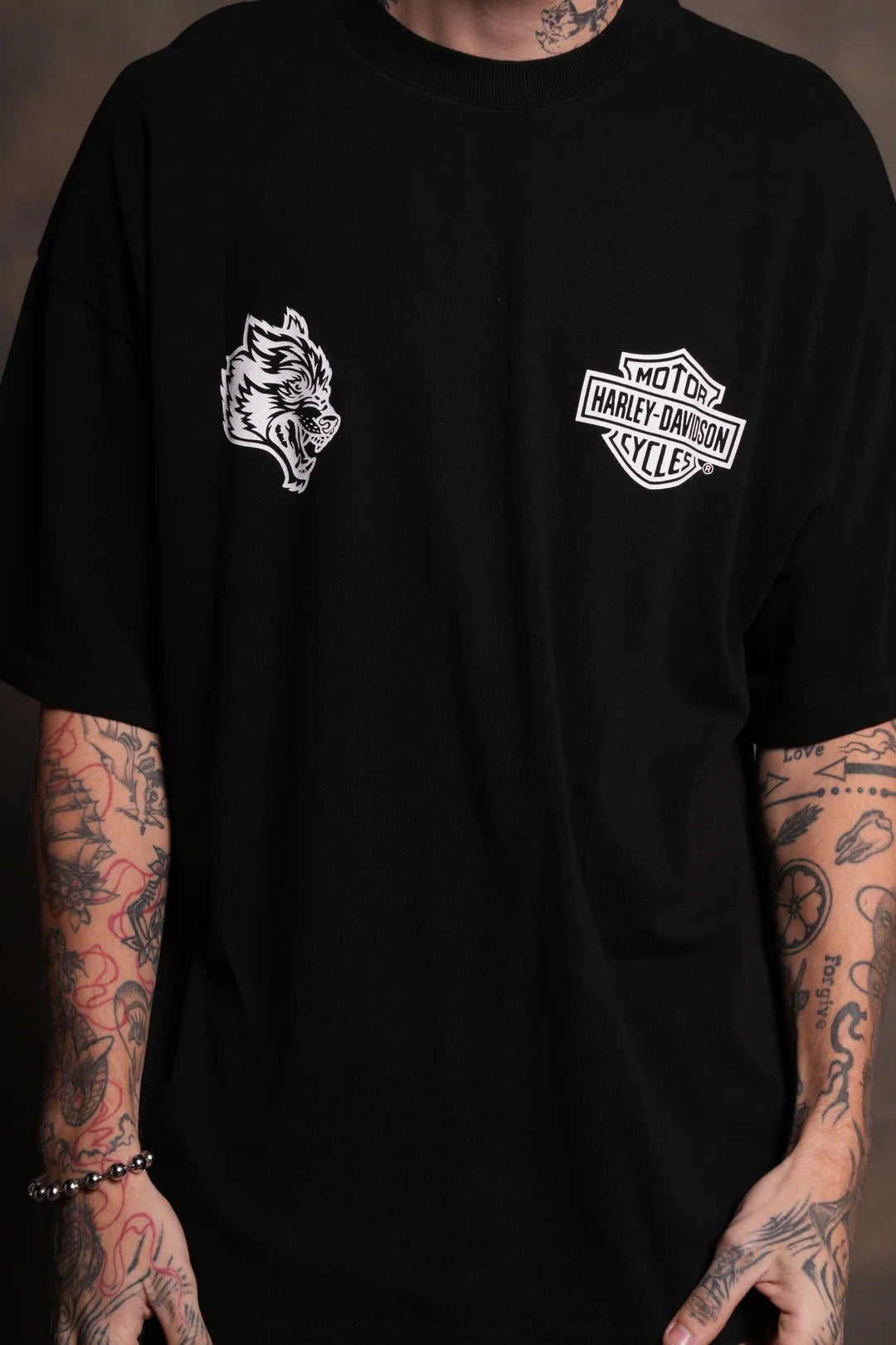 HARLEY-DAVIDSON WOLVES "PREMIUM" OVERSIZED TEE IN BLACK