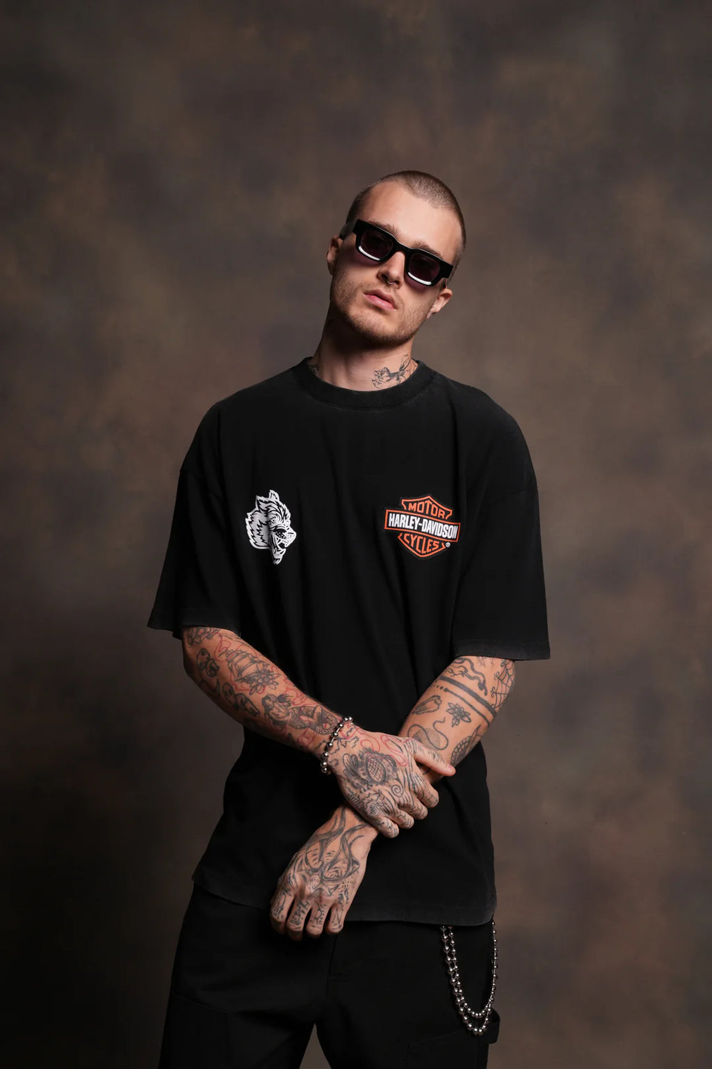 THE SNAKE & THE WOLF "PREMIUM" OVERSIZED TEE IN BLACK