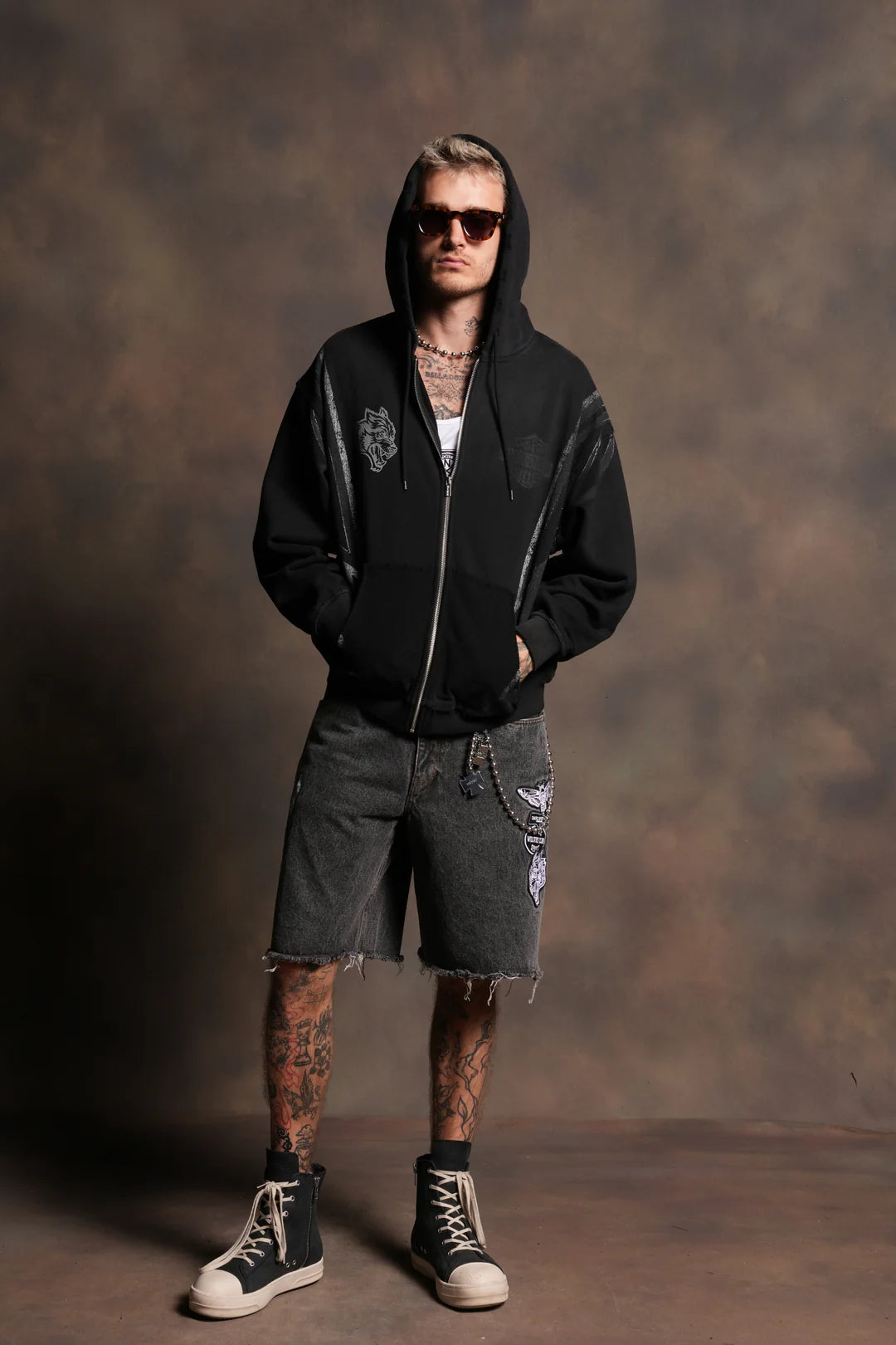 IRON SAKURA GRUNGE MOATIS ZIP HOODIE IN BLACK DRIFT WASH