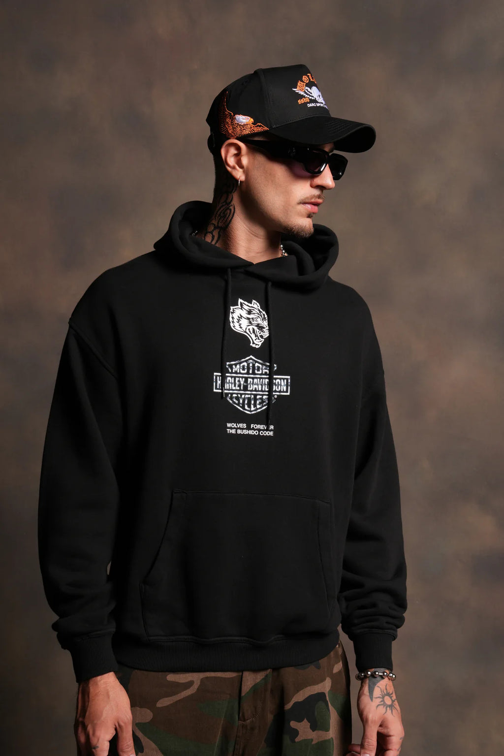 SKULLS & STEEL BISHOP HOODIE IN BLACK