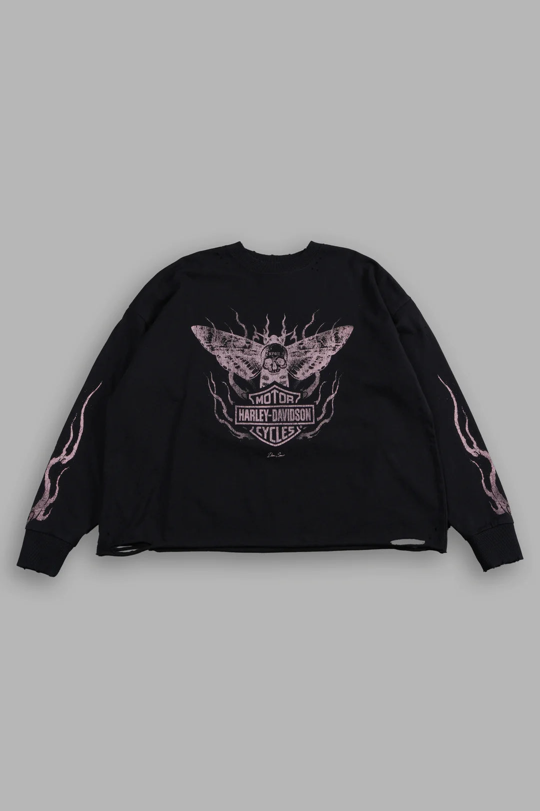 H-D MOTH INFERNO DISTRESSED GRUNGE BOX CUT LS TEE IN BLACK