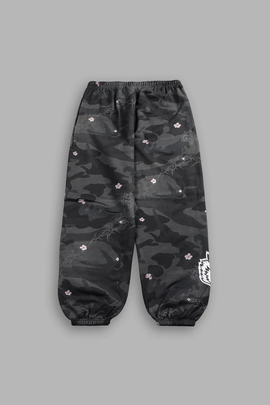 WOLF CHOPPER LIGHTWEIGHT LOUNGER SWEAT PANTS IN WARRIOR IN A GARDEN BLACK CAMO