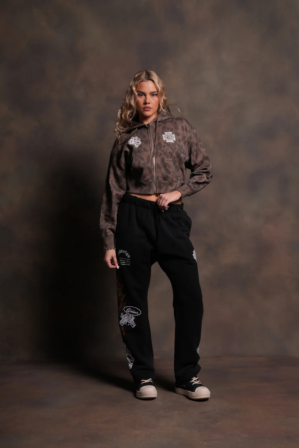 WOLF IRON CROSS "SAGE" CROPPED ZIP HOODIE IN CELERITAS MORTE