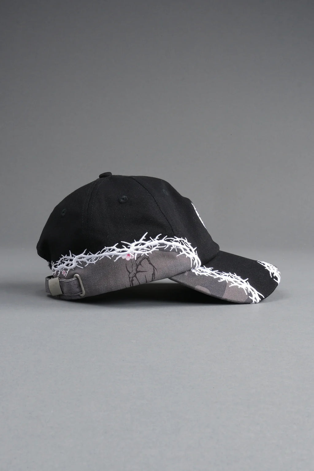 SCORCHED THORNS DAD HAT (V2) IN BLACK/BLOSSOM WOODLAND CAMO