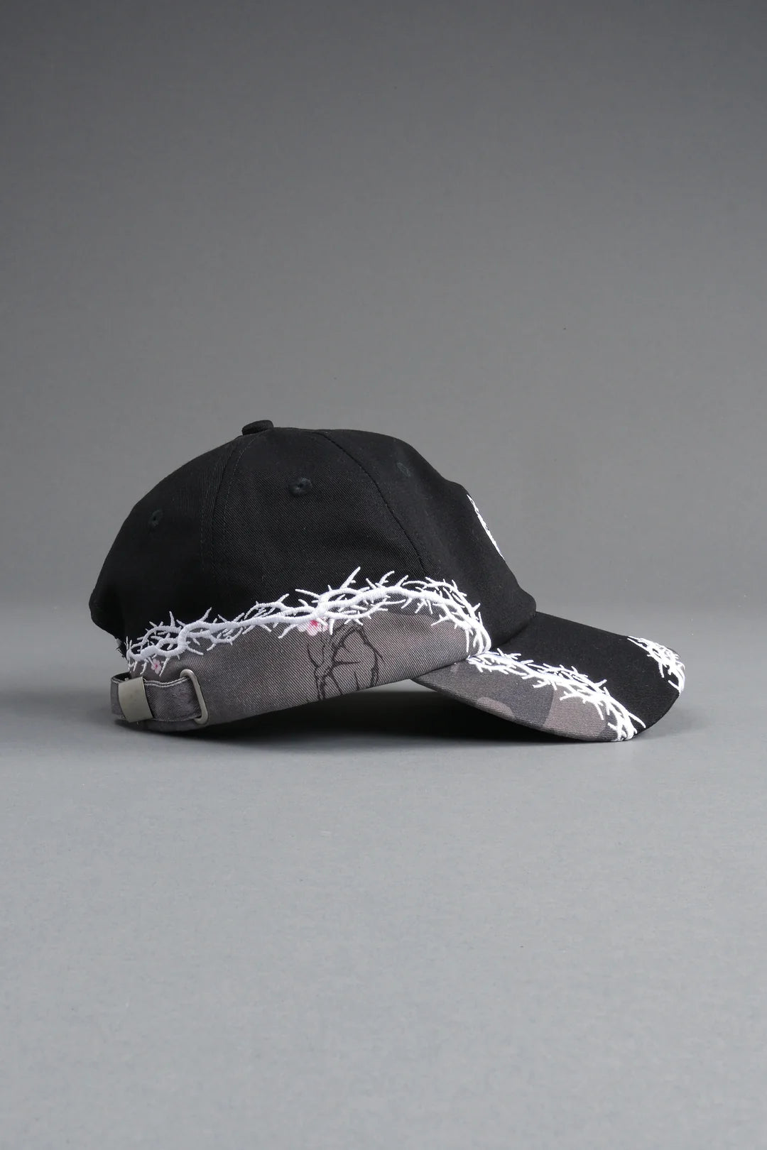 SCORCHED THORNS DAD HAT (V2) IN BLACK/BLOSSOM WOODLAND CAMO