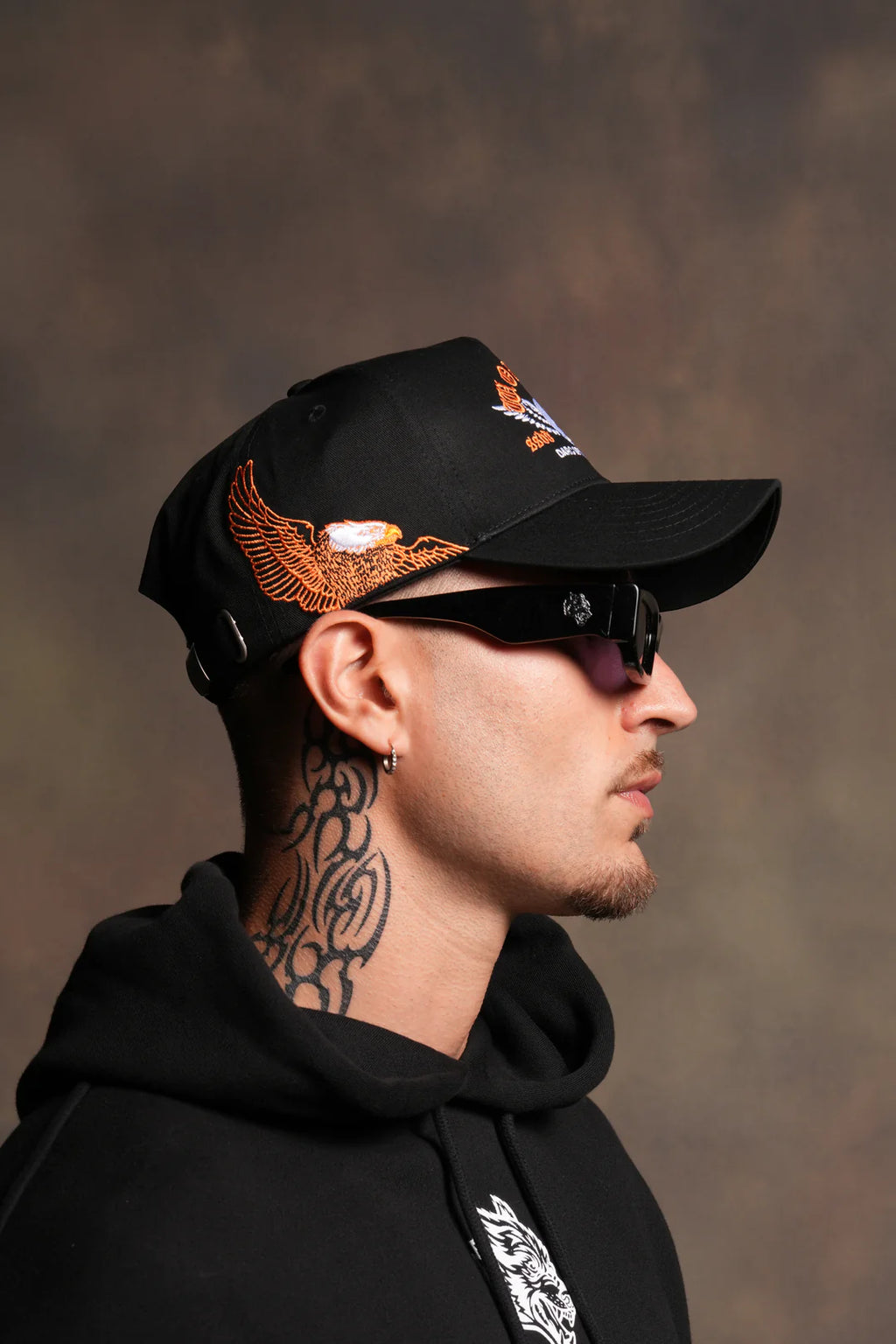 WEIGHTED WINGS 5 PANEL HAT IN BLACK