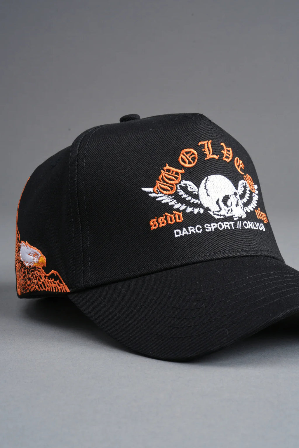 WEIGHTED WINGS 5 PANEL HAT IN BLACK