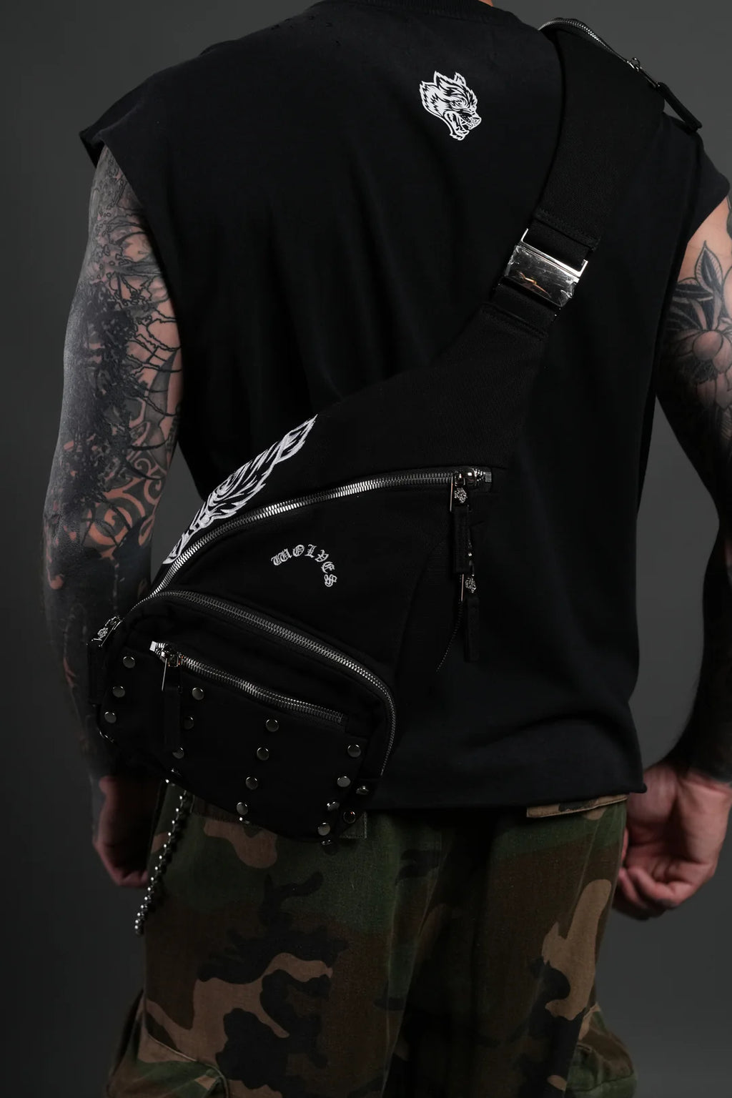 WOLF HEAD RONIN SIDE BAG IN BLACK