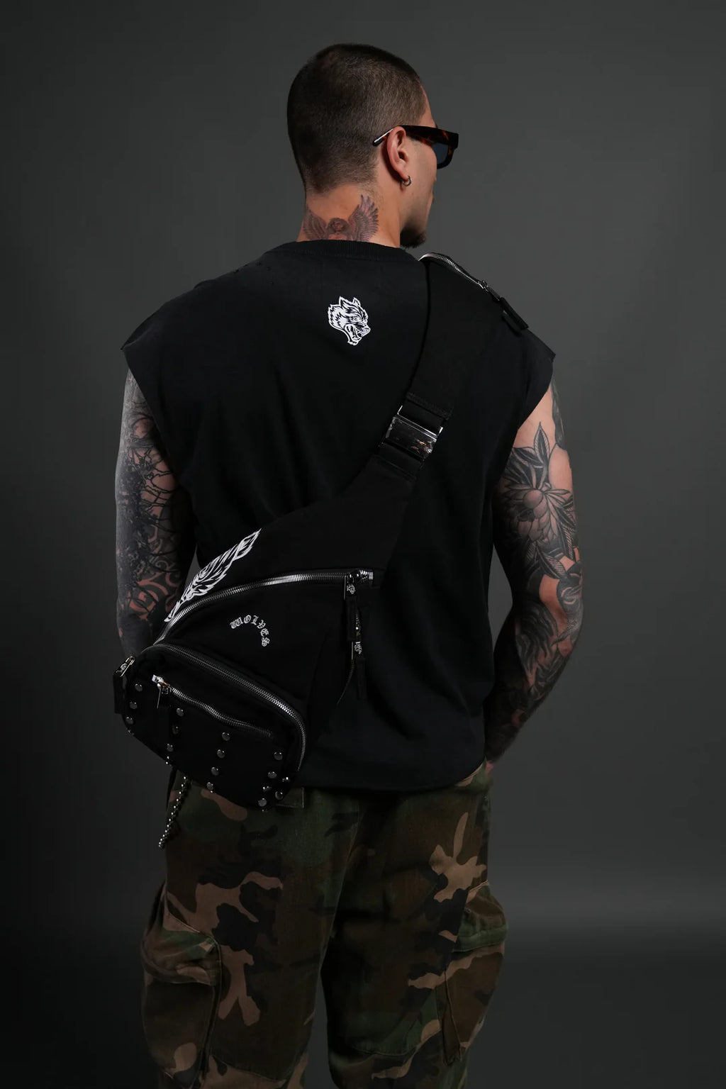 WOLF HEAD RONIN SIDE BAG IN BLACK