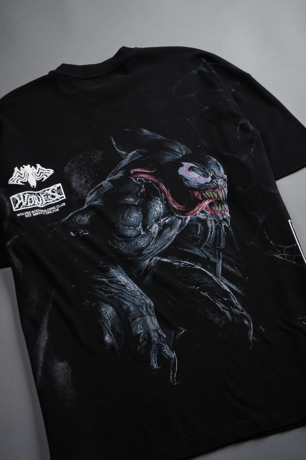 VENOMOUS SIDE-BY-SIDE SERIES PREMIUM OVERSIZED TEE IN BLACK